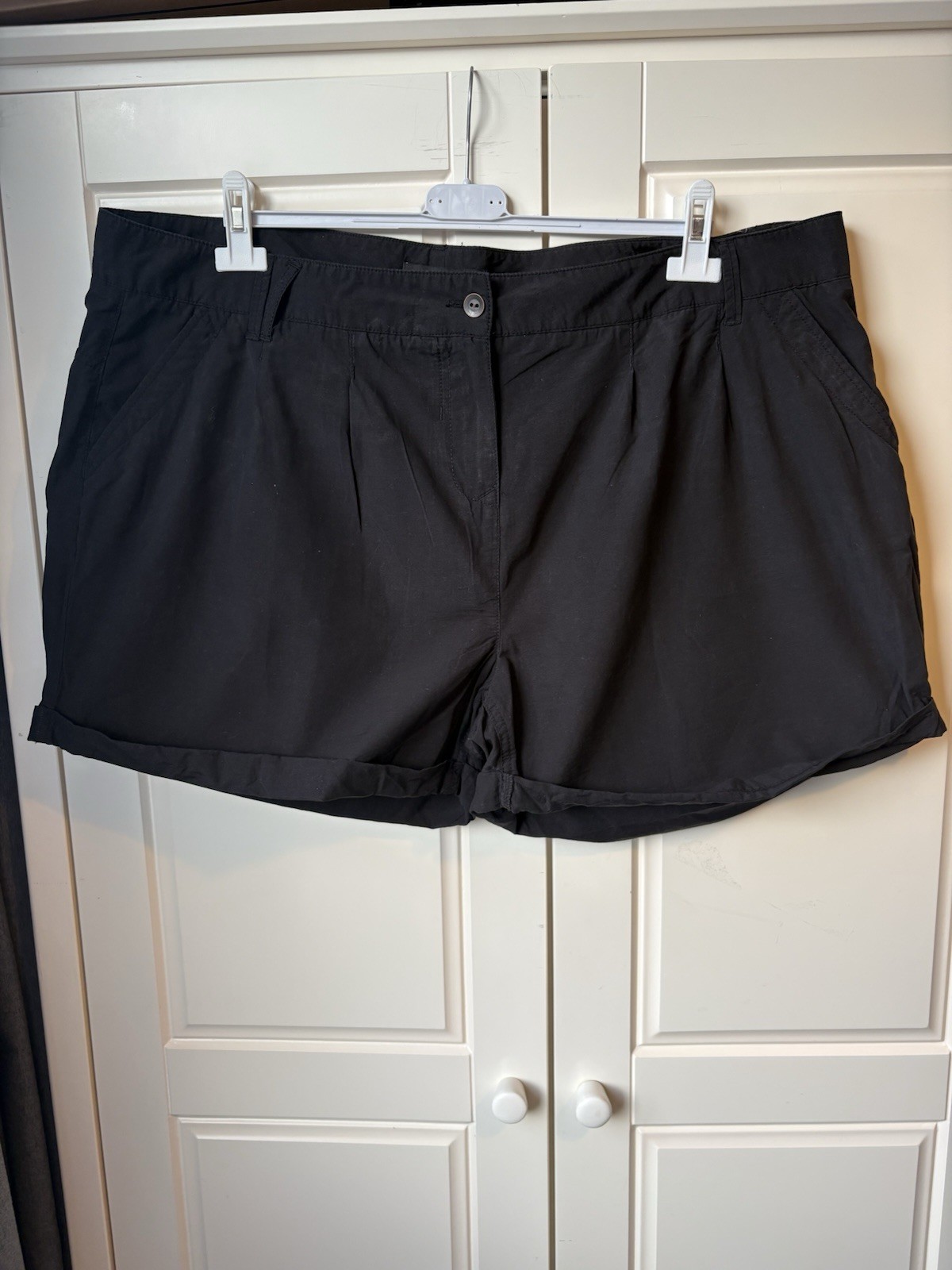 Dorothy Perkins Black Shorts Size 22 BNWOT Turn Up Cotton Blend Pockets