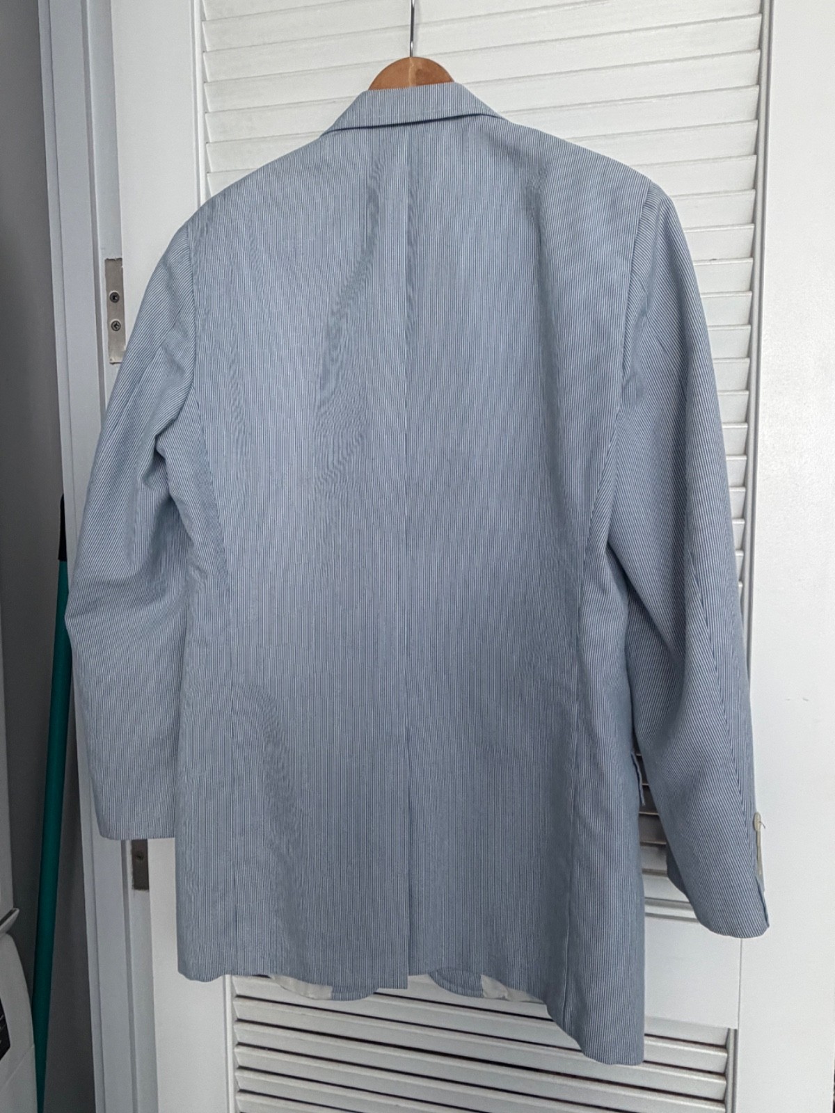 VTG Haspel Seersucker Suit Union Made USA Blue White Pinstripe 32×29 (aprox)