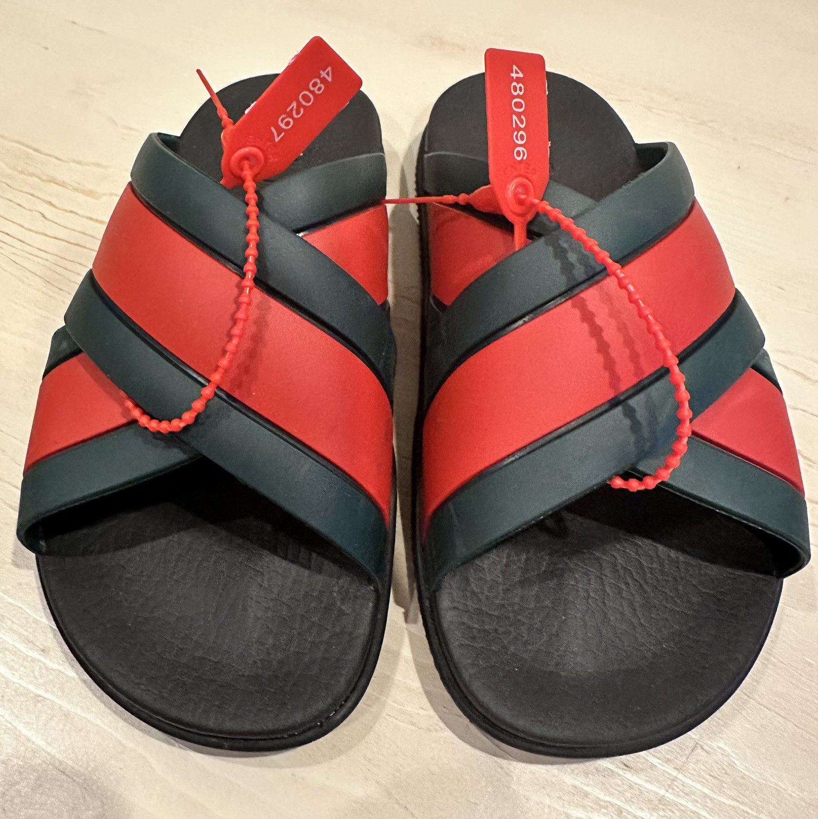 Gucci Web Stripe Rubber Slide Sandals Red Green COA GG Logo Women’s Size 5 35eu