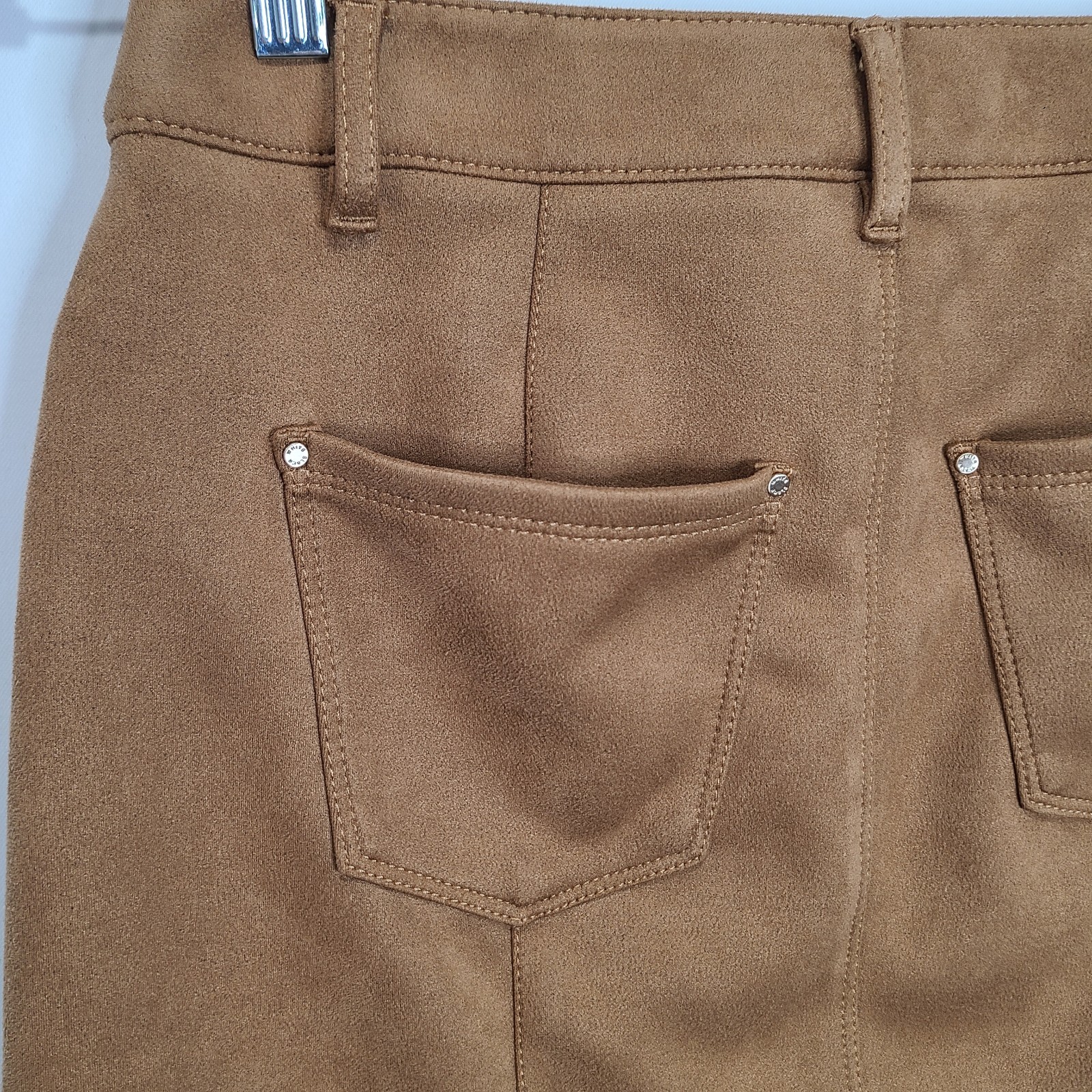 WHBM Brown Faux Suede Stretchy Snap Button Zip Mini Skirt Sz 4