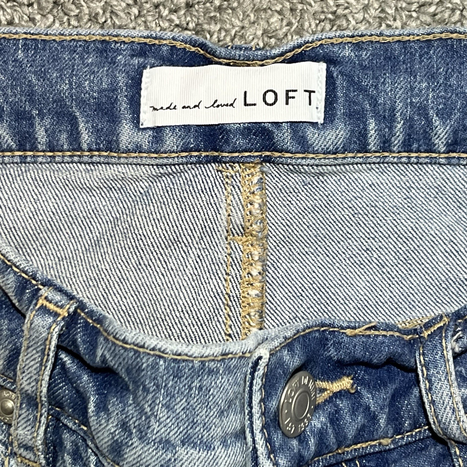 LOFT The Straight Crop Jeans Size 26/2 Blue Denim Distressed Fringe Frayed Hems