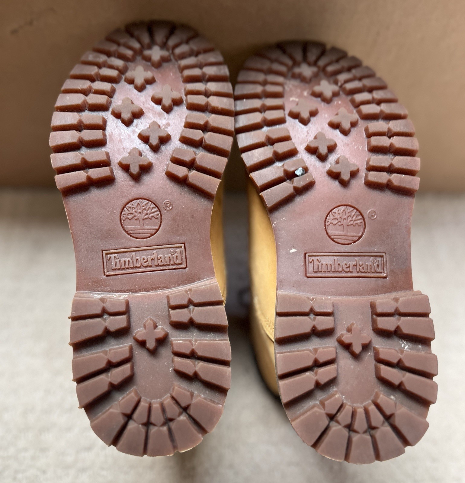 TIMBERLAND – Women’s Waterville 6 inch boots Shoe Size 6M