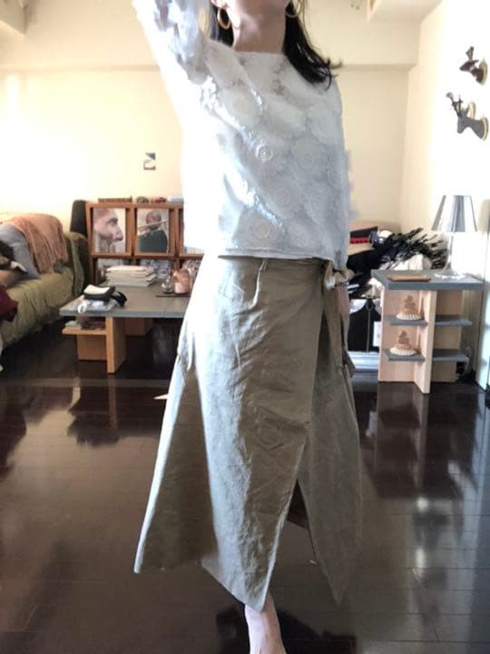 L’Appartment Long Skirt Size 4 Kallmeyer Fashion Women’s Skirt