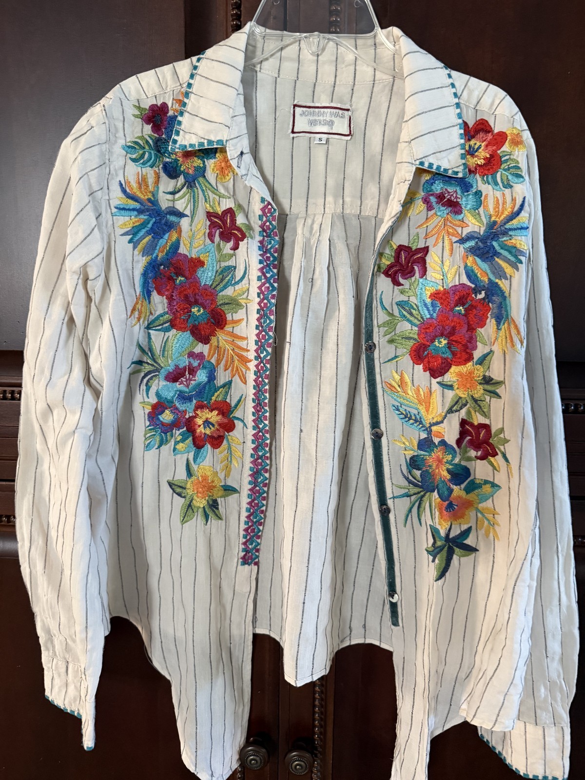 Johnny Was Workshop Ivory Pinstripe Cotton Embroidered Floral Blouse Sz S