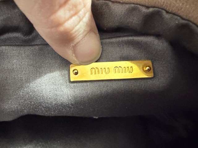Miu Miu: Matelasse-Nude Quilted Leather Clutch