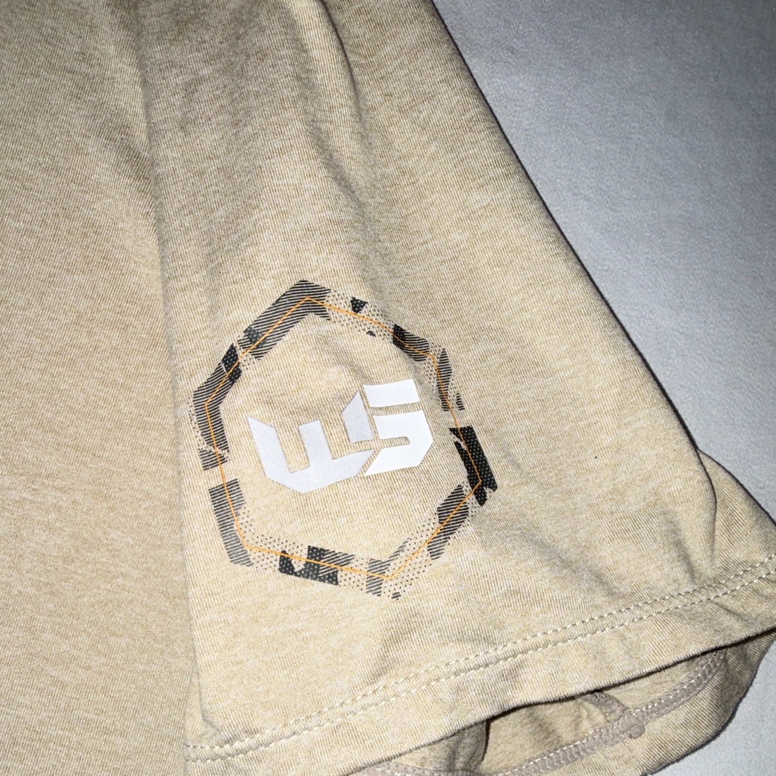 UNRL Beige Graphic Logo Knit Short Sleeve Crew Neck T-Shirt L