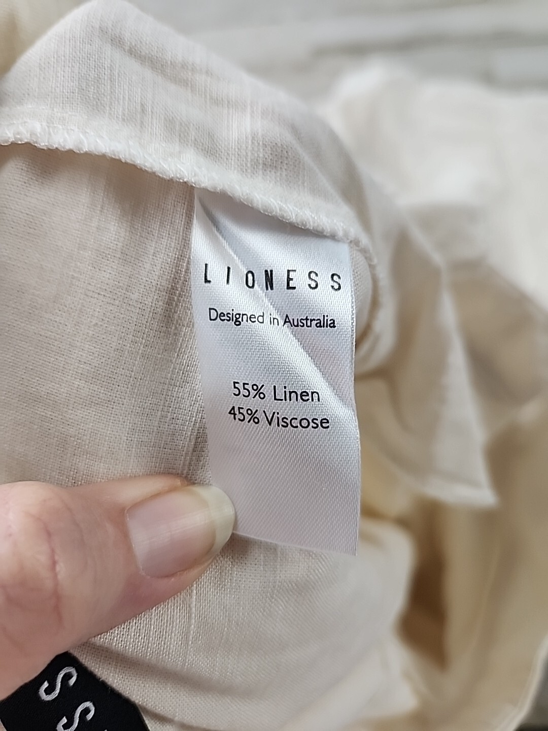 lioness linen Pants Size Medium Wide Leg Cream Fray Fringe langenlook Button Zip