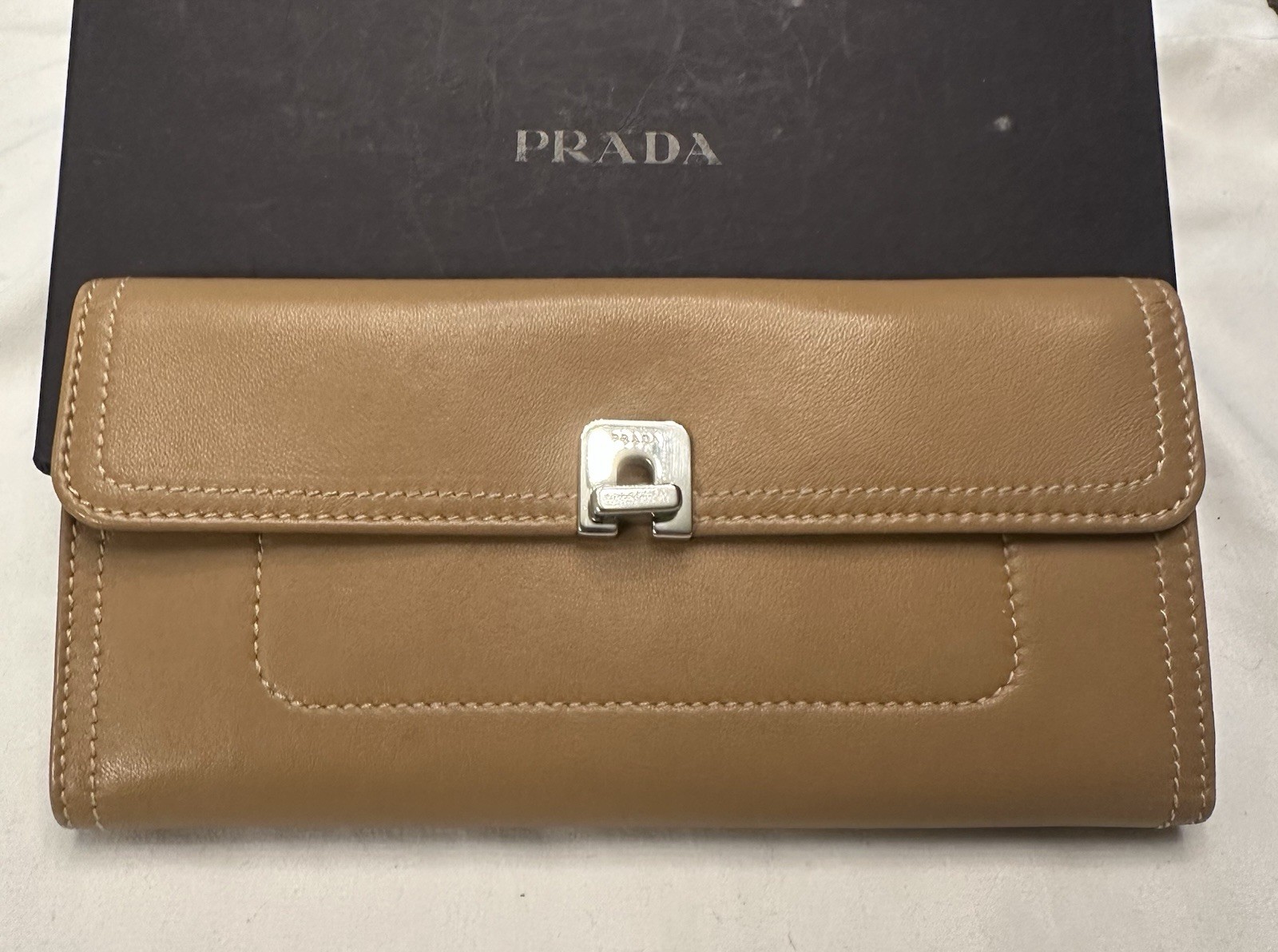 PRADA Beige Nappa Twist Lambskin Wallet with Box and Card Vintage Y2K 2003