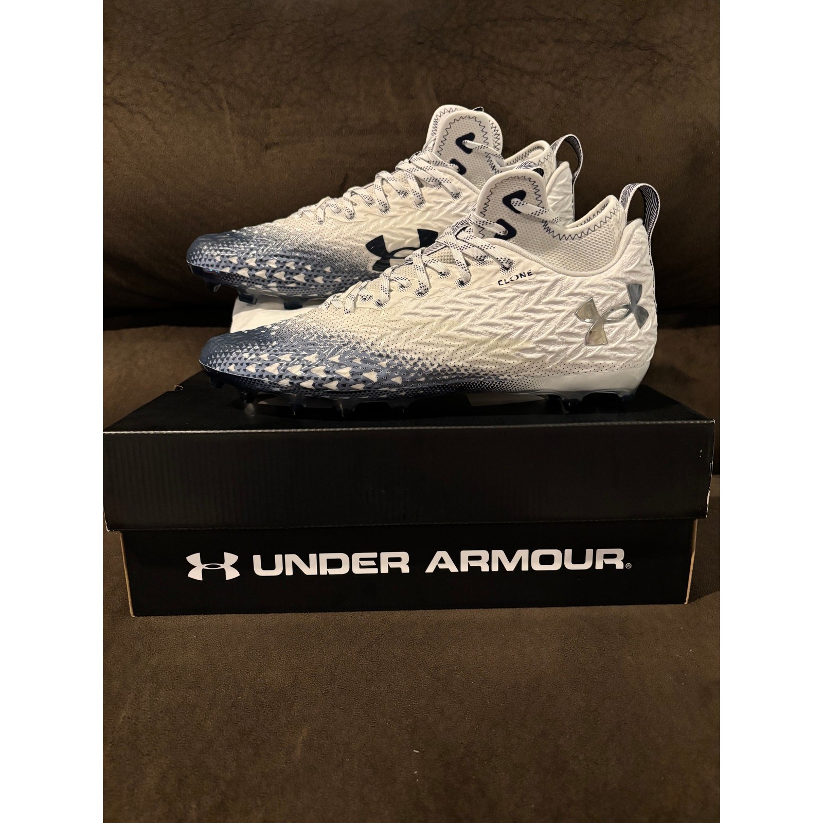 Under Armour UA Spotlight Clone 3.0 MC cleats – Mens size 13 Navy/White