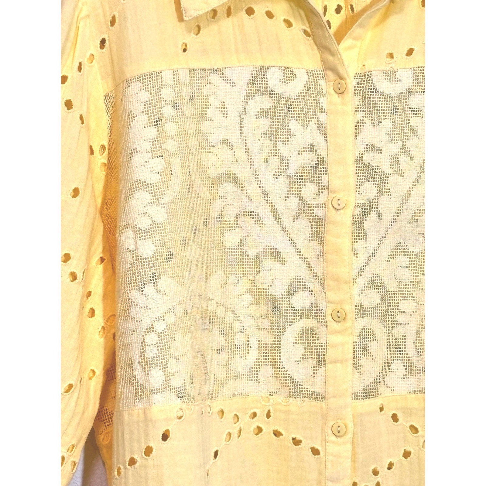 LOGO Lavish – Yellow Eyelet Lace Mesh Button Front Blouse Top Sz Extra Large