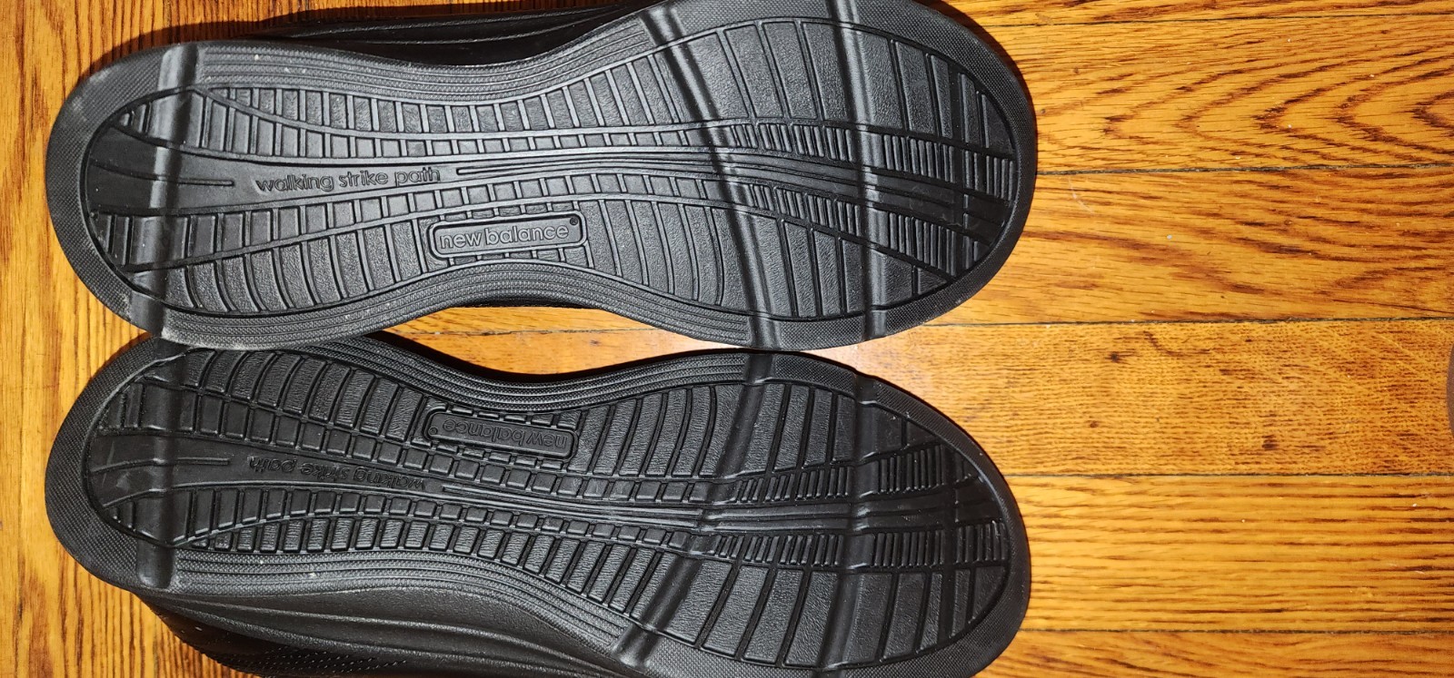Black NEW BALANCE