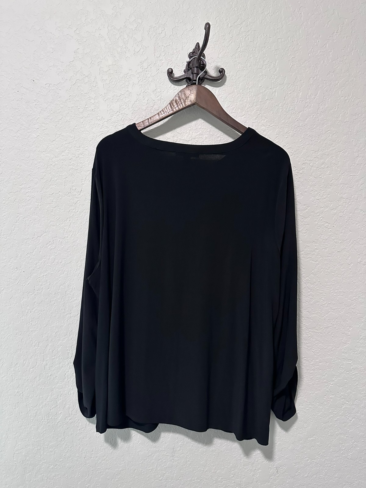 Roz & Ali Women’s Black Pintuck Gold Zipper Accent Roll-Tab 3/4 Sleeve Blouse 3X