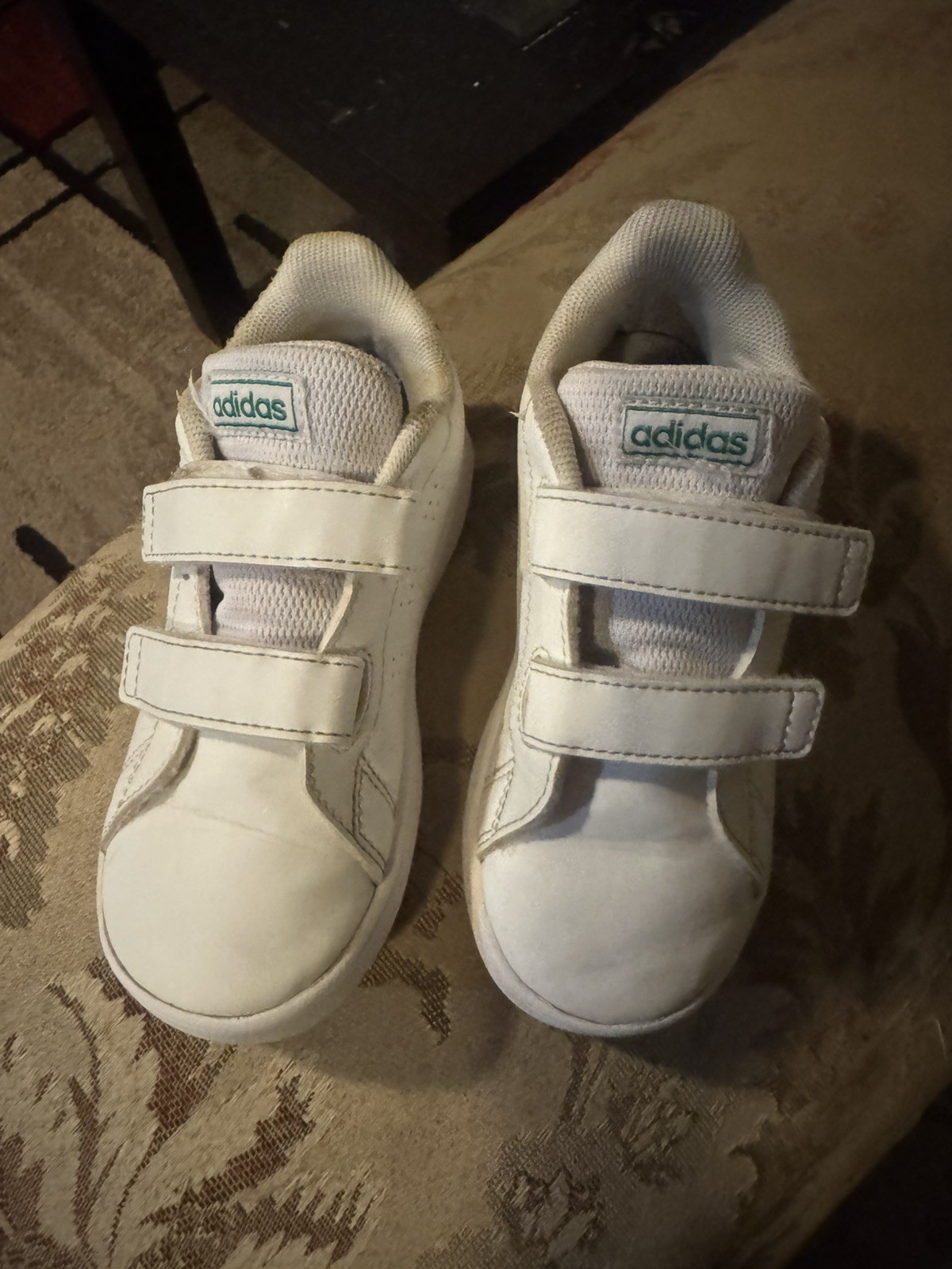 Adidas Kids Advantage Base 2.0 Tennis Court Kids Shoes Size 1 White and Green