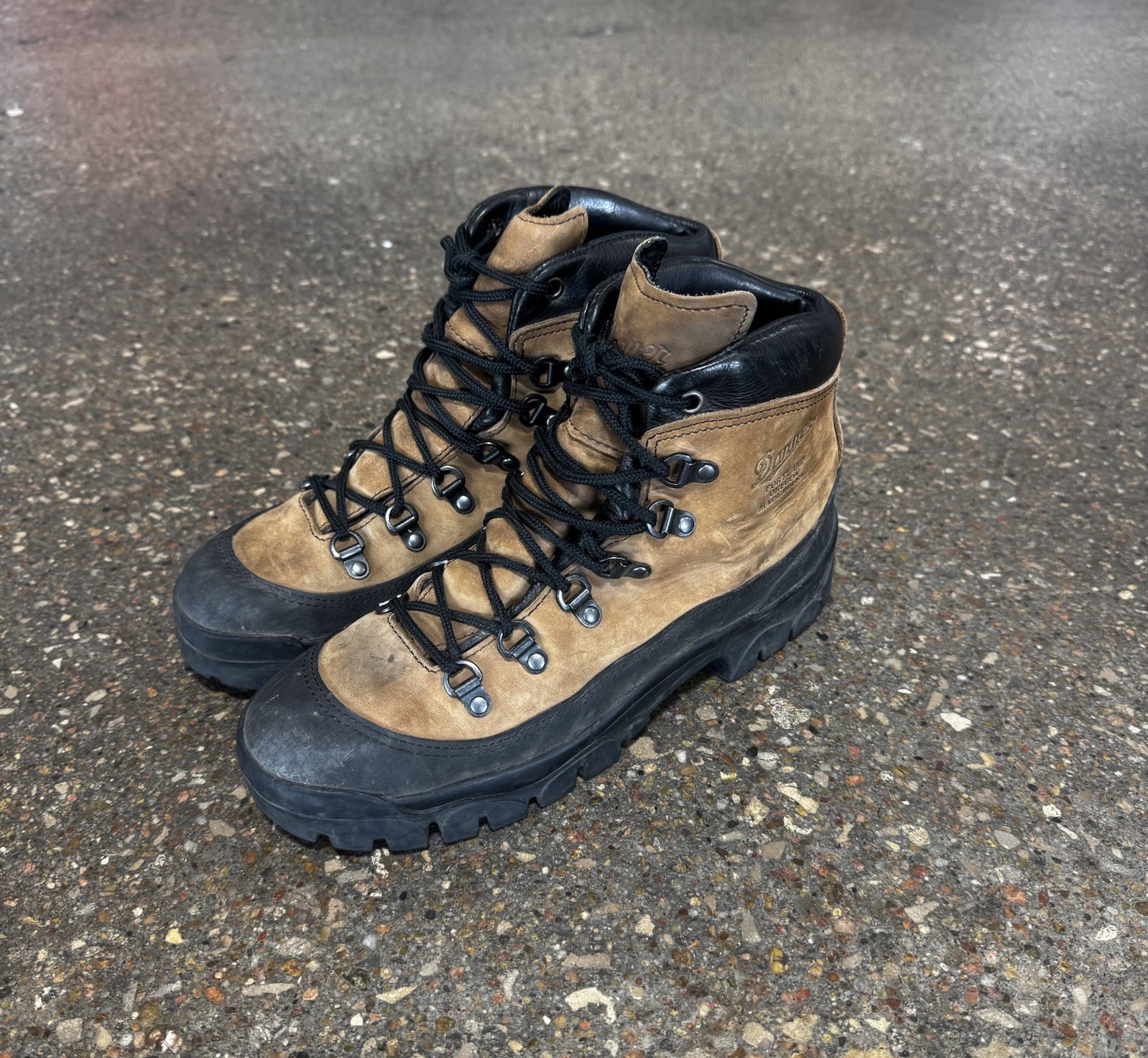 Danner Combat Hiker 43513X Boots Mens Brown USA Made Vibram Military Hiking 9 W