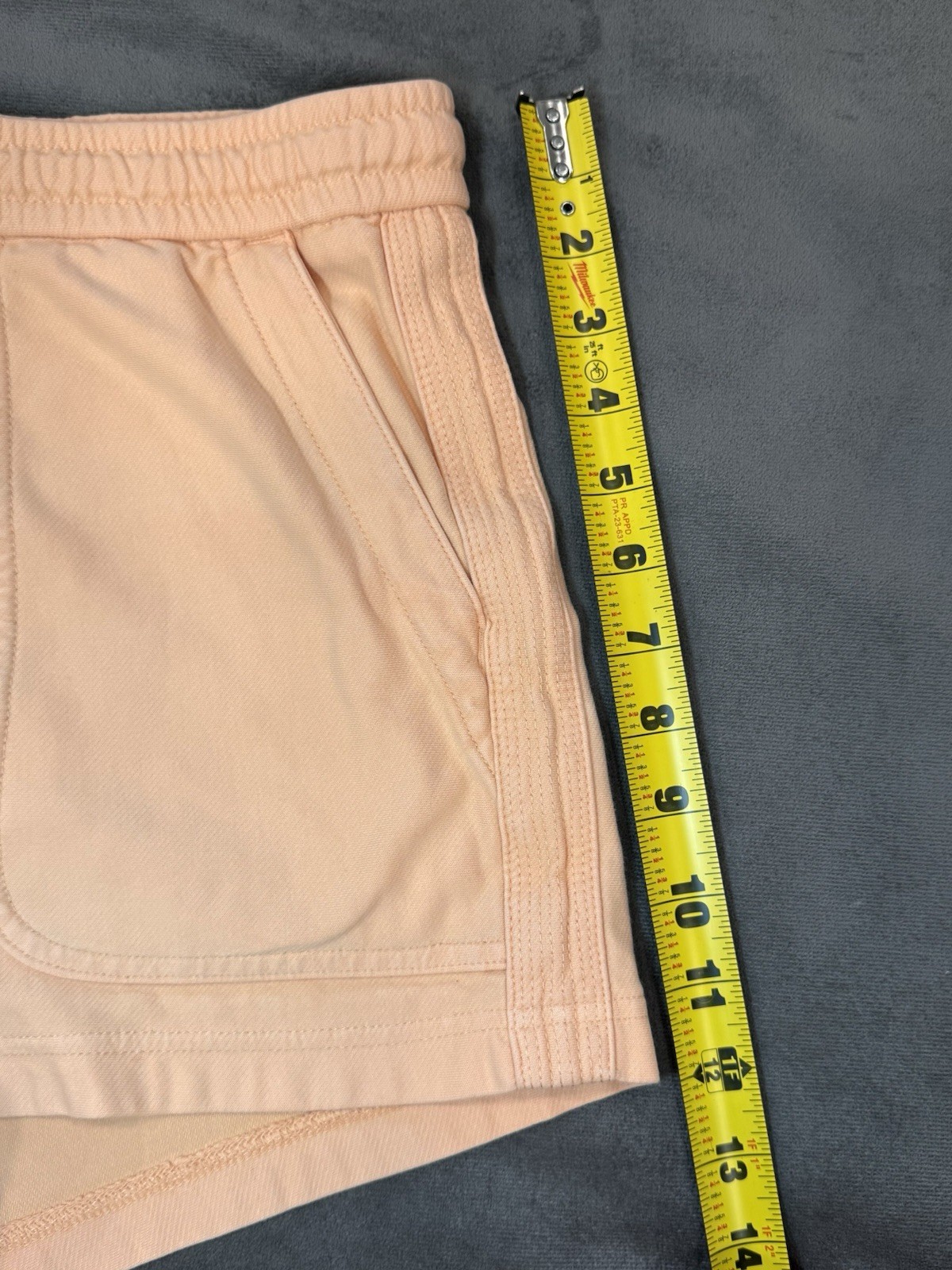 Athleta Farallon Peach Cotton Painter Pocket Shorts Size Medium 3.5 in