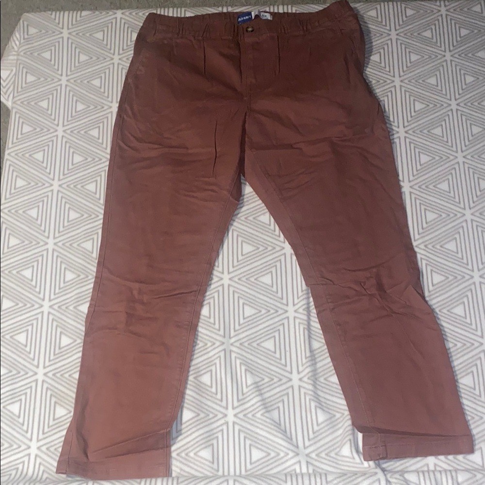 Old Navy Men’s Rust Chinos