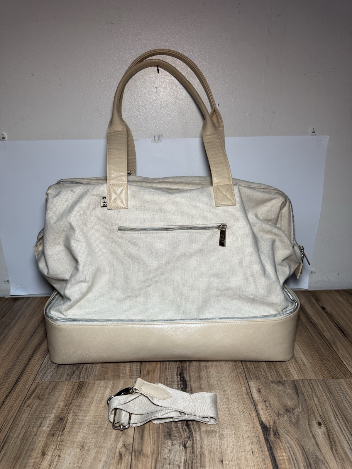 BEIS The Weekender Bag – In Tan And Beige Pre Owned – Good Conditions 19”x14”x10