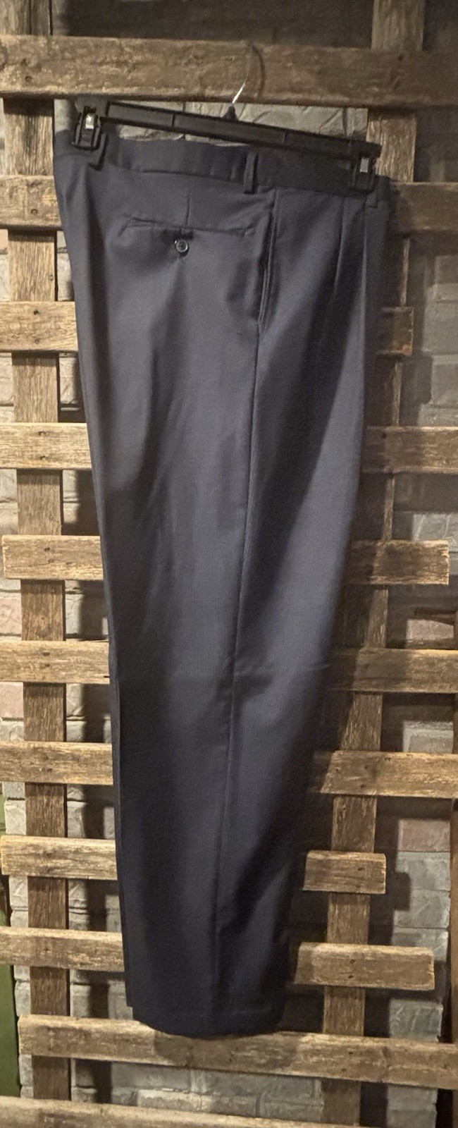Men’s Jos. A. Bank Reserve Suit, 43R, 37/38 X32.5, Gray and Blue