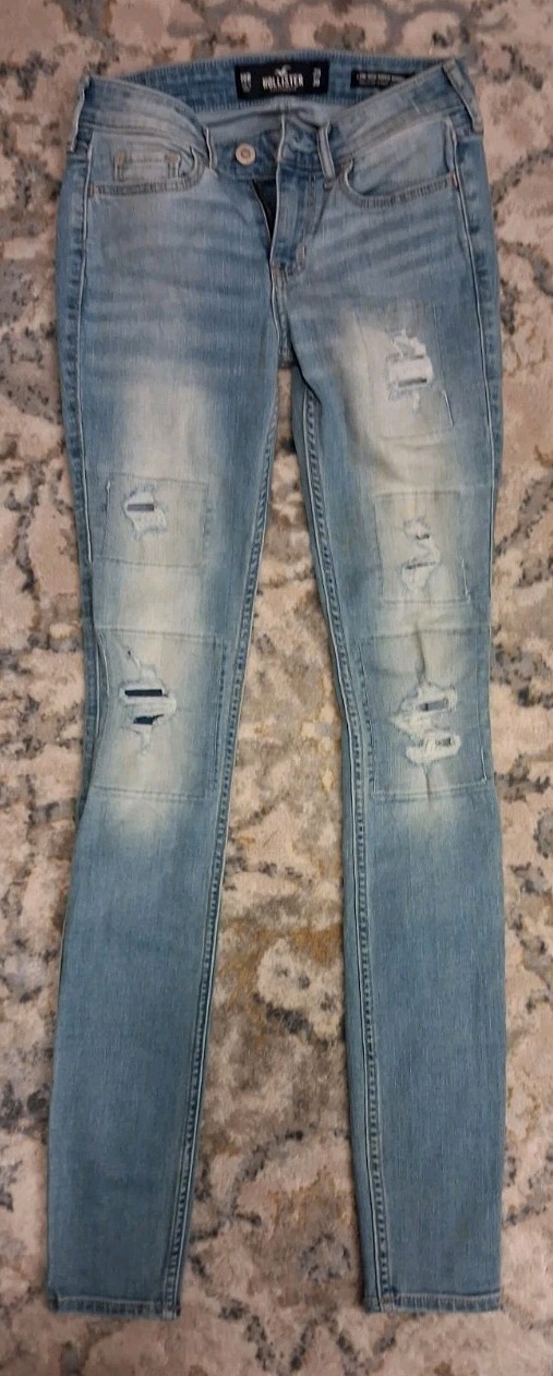 Hollister Women’s Low-Rise Super Skinny Light Wash Distressed Stretch Jeans 00R