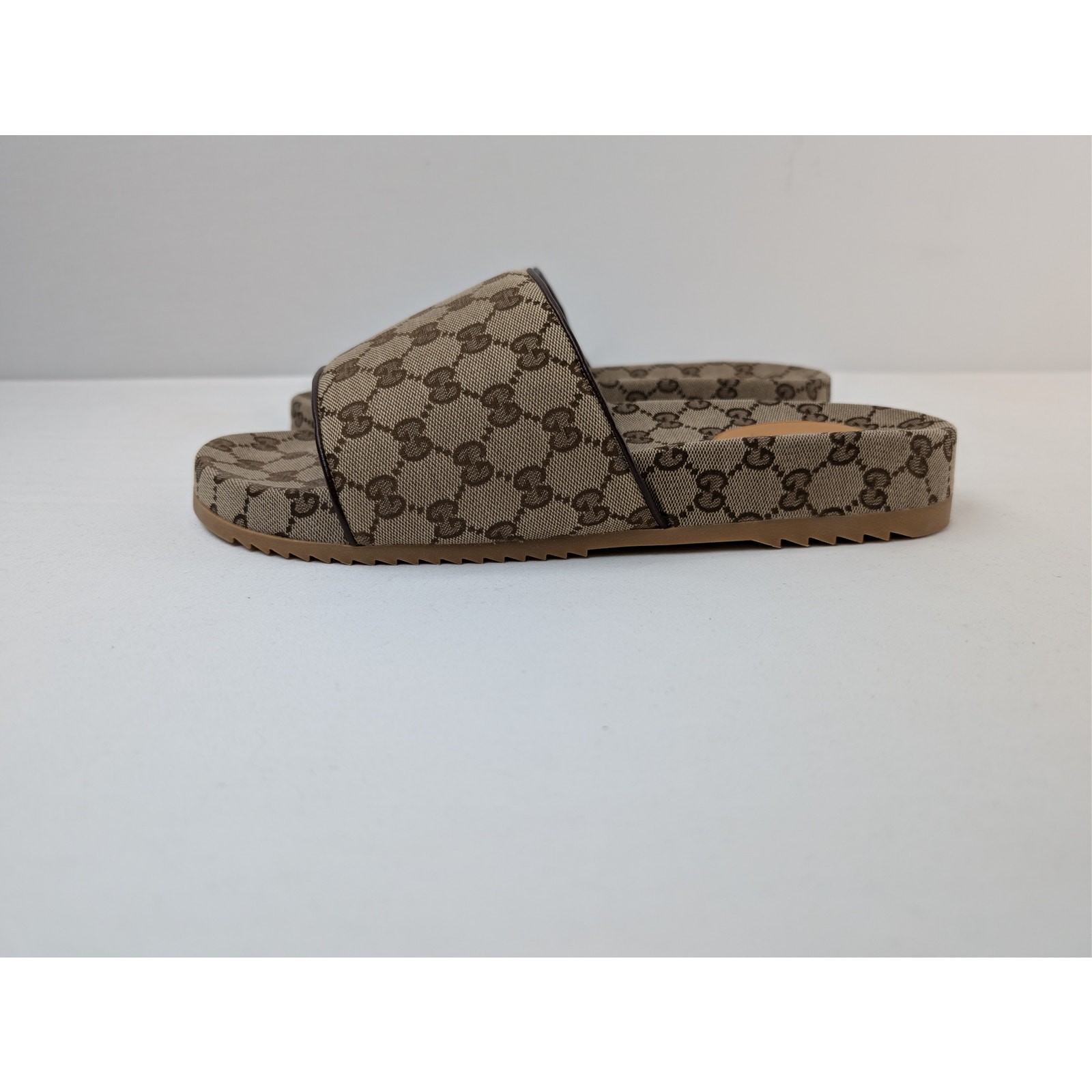 Gucci Sideline GG Canvas Slide Sandals Beige Ebony BNWB 13 Gucci – 13.5 US