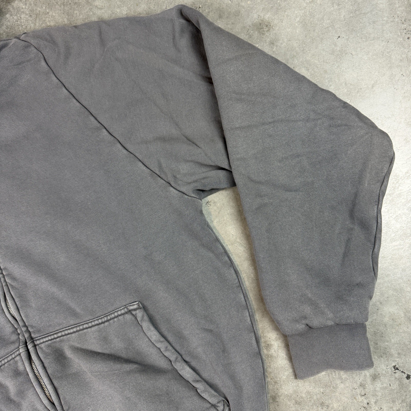 YZY Gap Hoodie Mens Medium Gray Full Zip Boxy Flaws