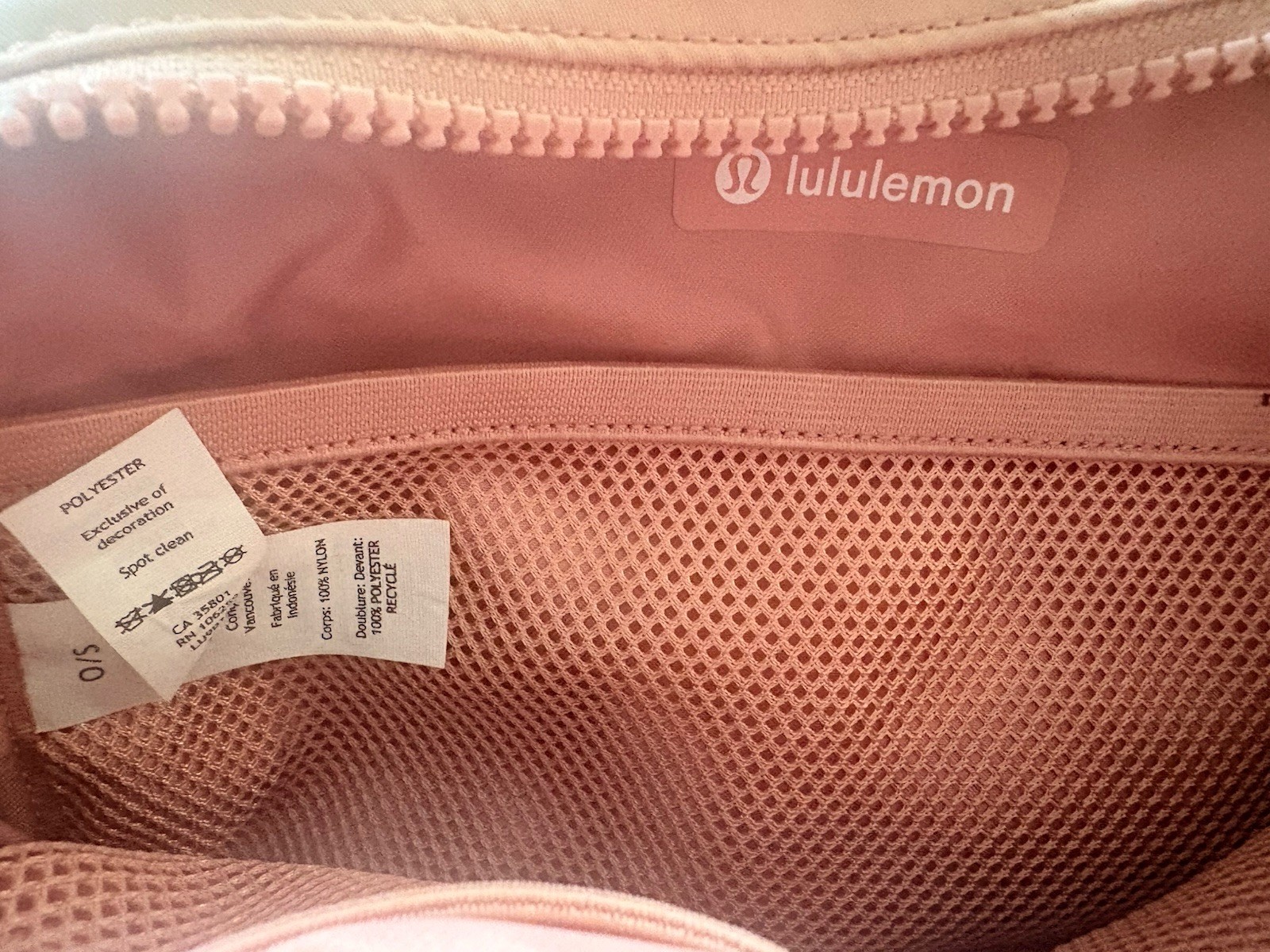 Lululemon Everywhere Belt Bag Pink Lychee/Raspberry, 1L