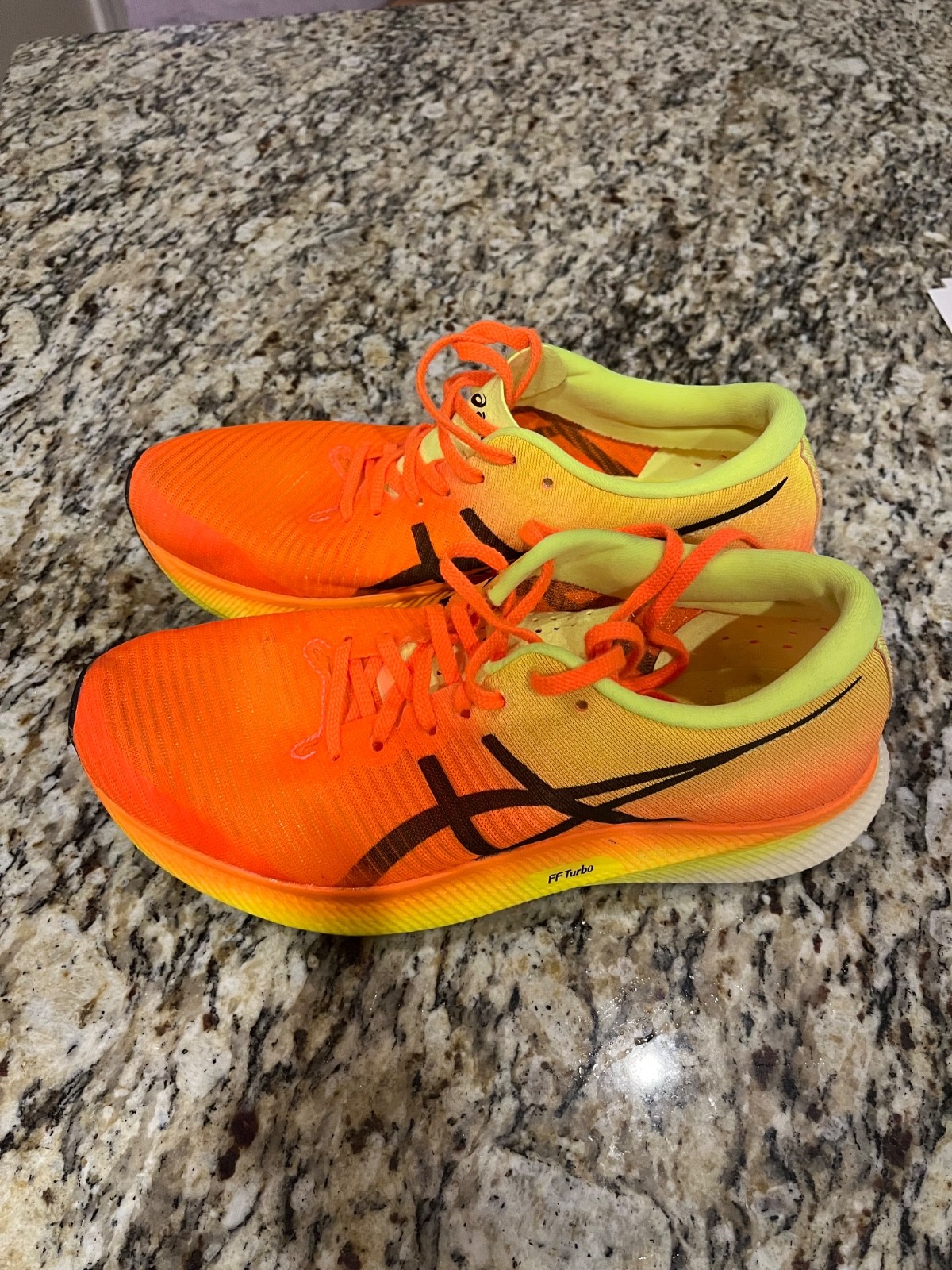 Size 9.5W – ASICS Metaspeed Edge – 41.5 EU- carbon marathon shoe