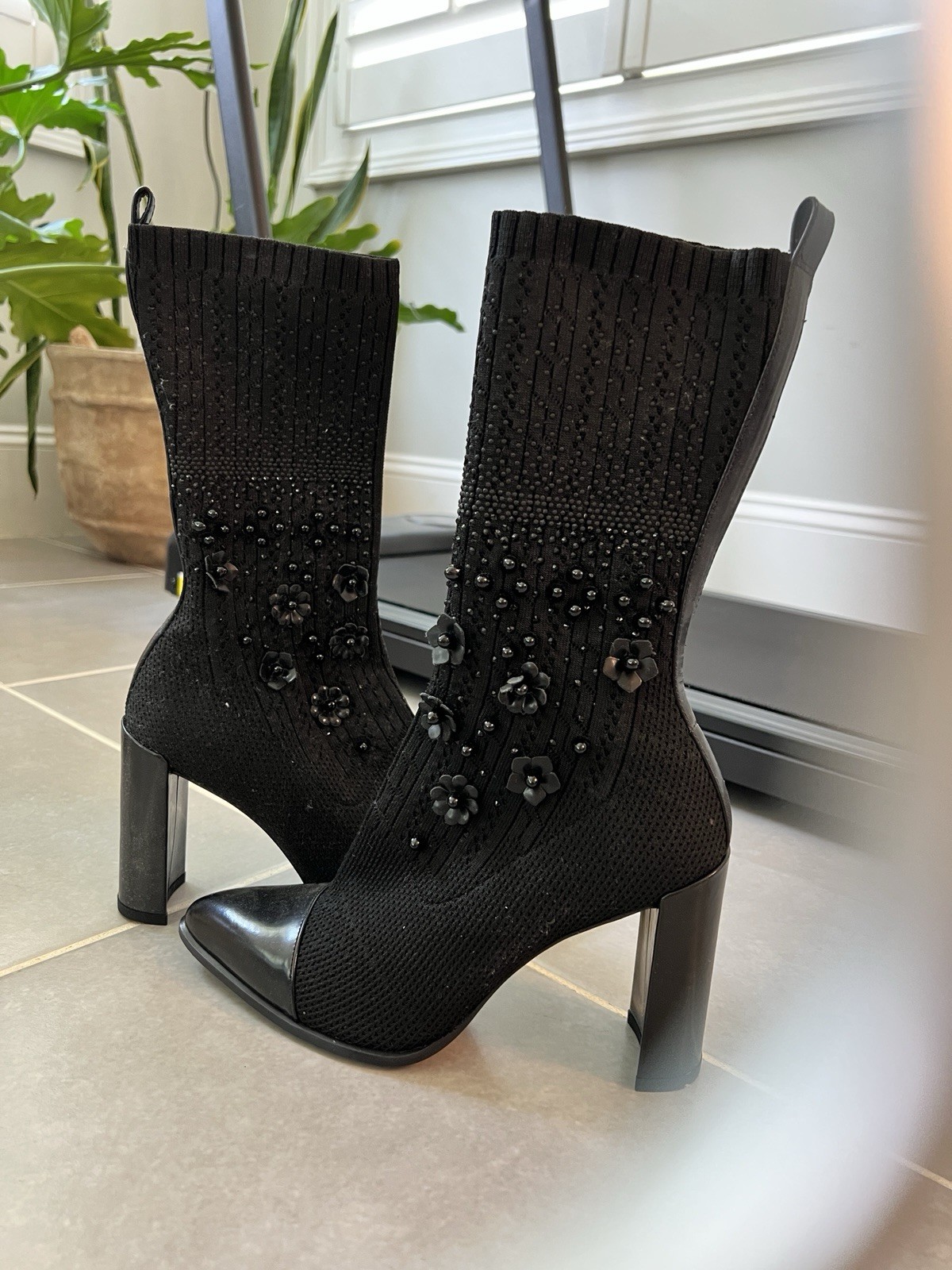 Stuart Weitzman SOCKHOP Black Knit Stretch Sock Ankle Boots Pointed Toe 7