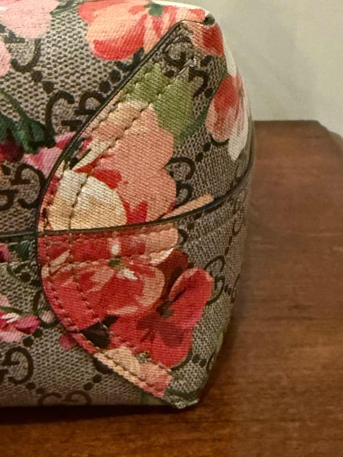 Gucci Reversible Tote Blooms GG Print Leather Medium, Never used!