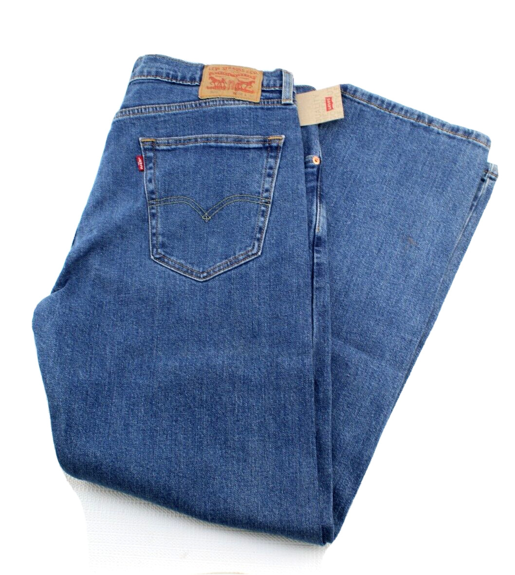 LEVI’S 505 Regular Size 38 x 32 Medium Wash Room At Thigh Men’s Jeans MSRP $69
