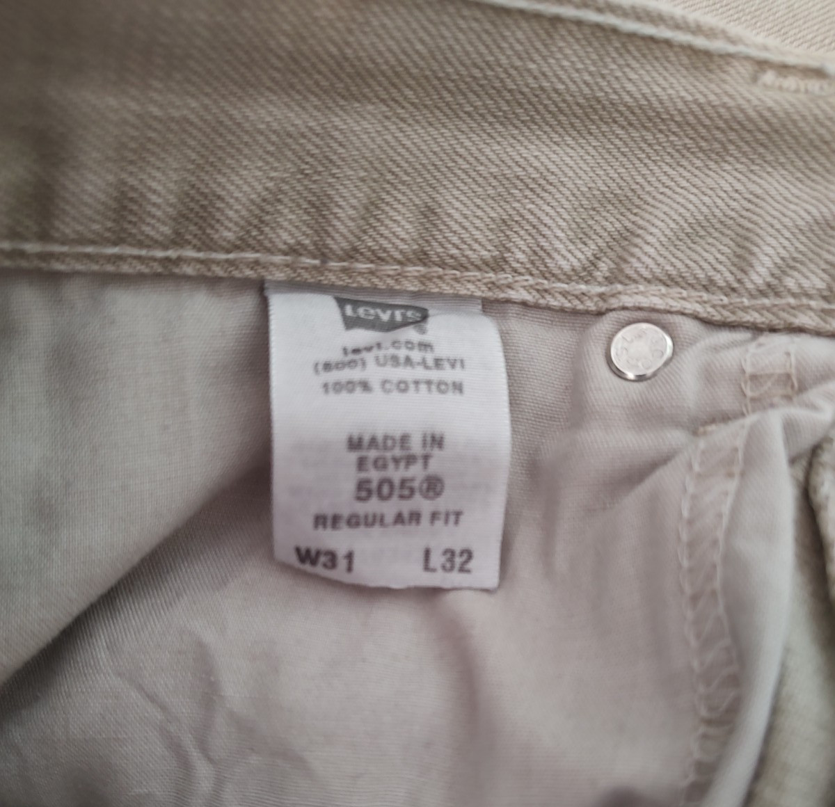 Levis 505 Mens GUC Tan/Grey Tag 31×32 – actual 31×31″- small flaws (see pics)