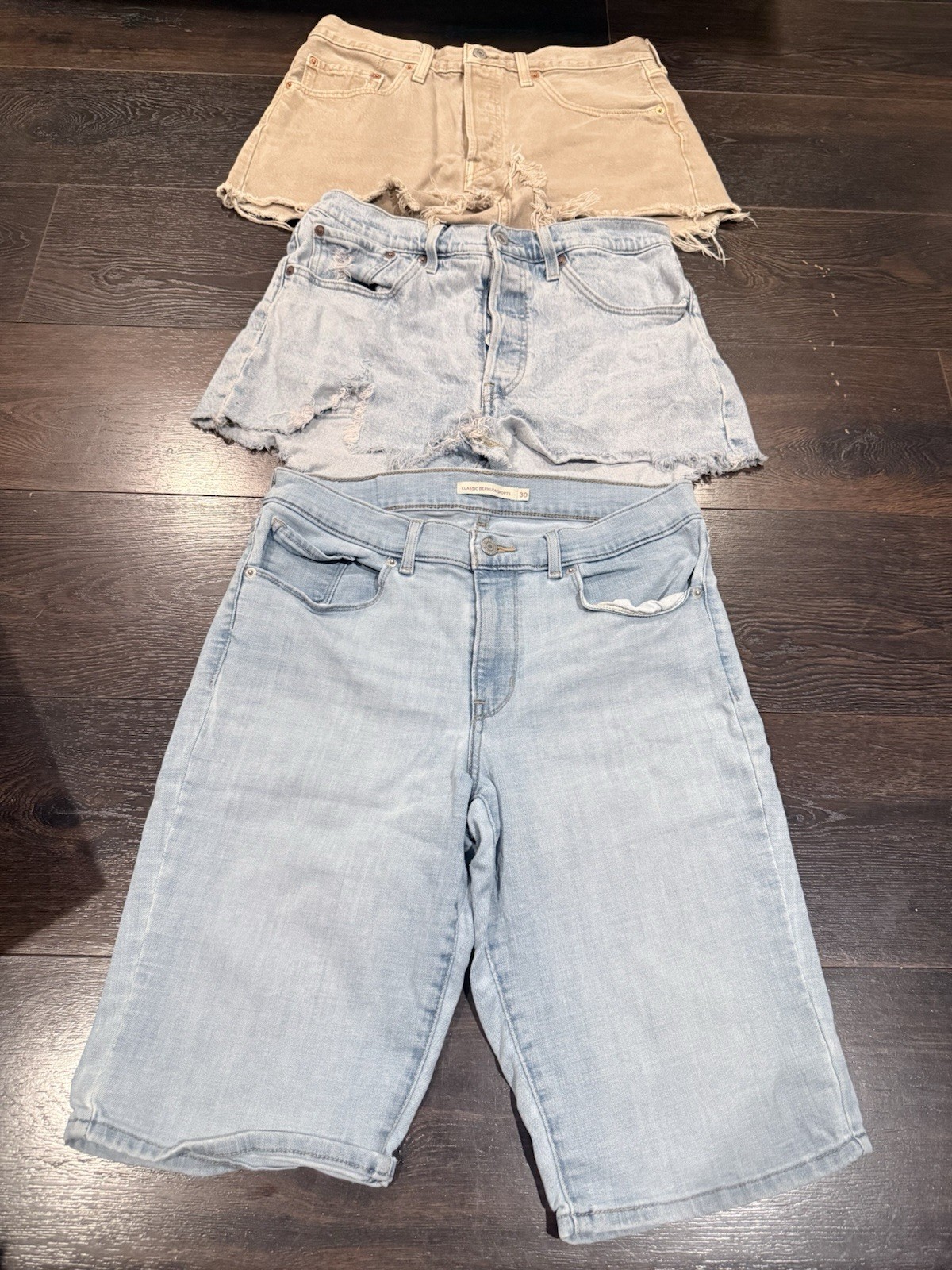 Lot of 3 Women’s Denim Shorts Levi’s Mixed Styles W30 W30 W31 Distressed