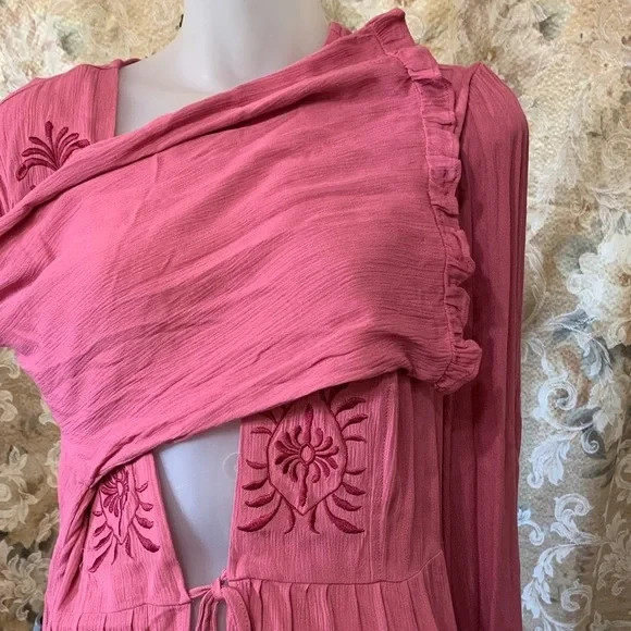 Women’s Cato Pink Embroidered Tunic Top NWOT Mid-Thigh Length Size 18 Large
