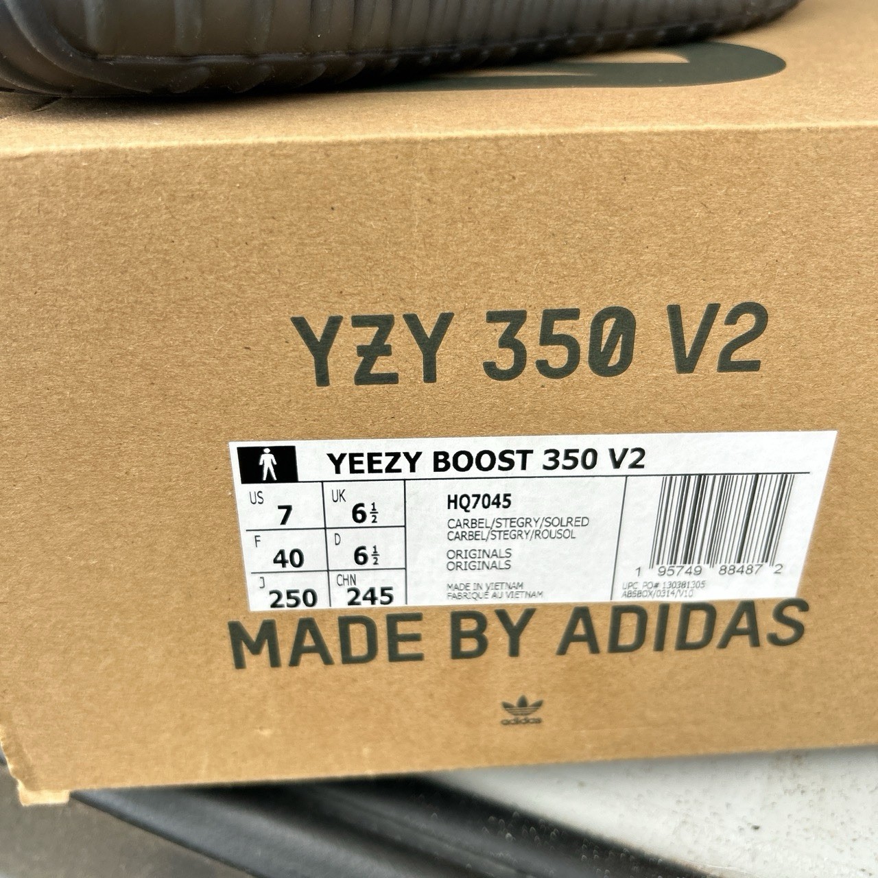 adidas Yeezy Boost 350 V2 Carbon Beluga HQ7045 Gray/Orange Low Top Lace-Up