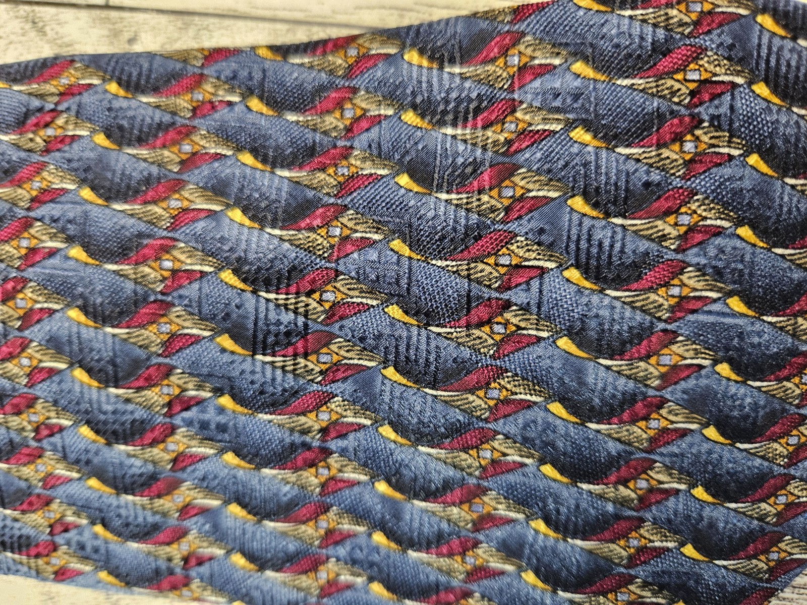 Vintage Corporate Image Tom James Mens Necktie Tie 100% Silk Kits Blue Red