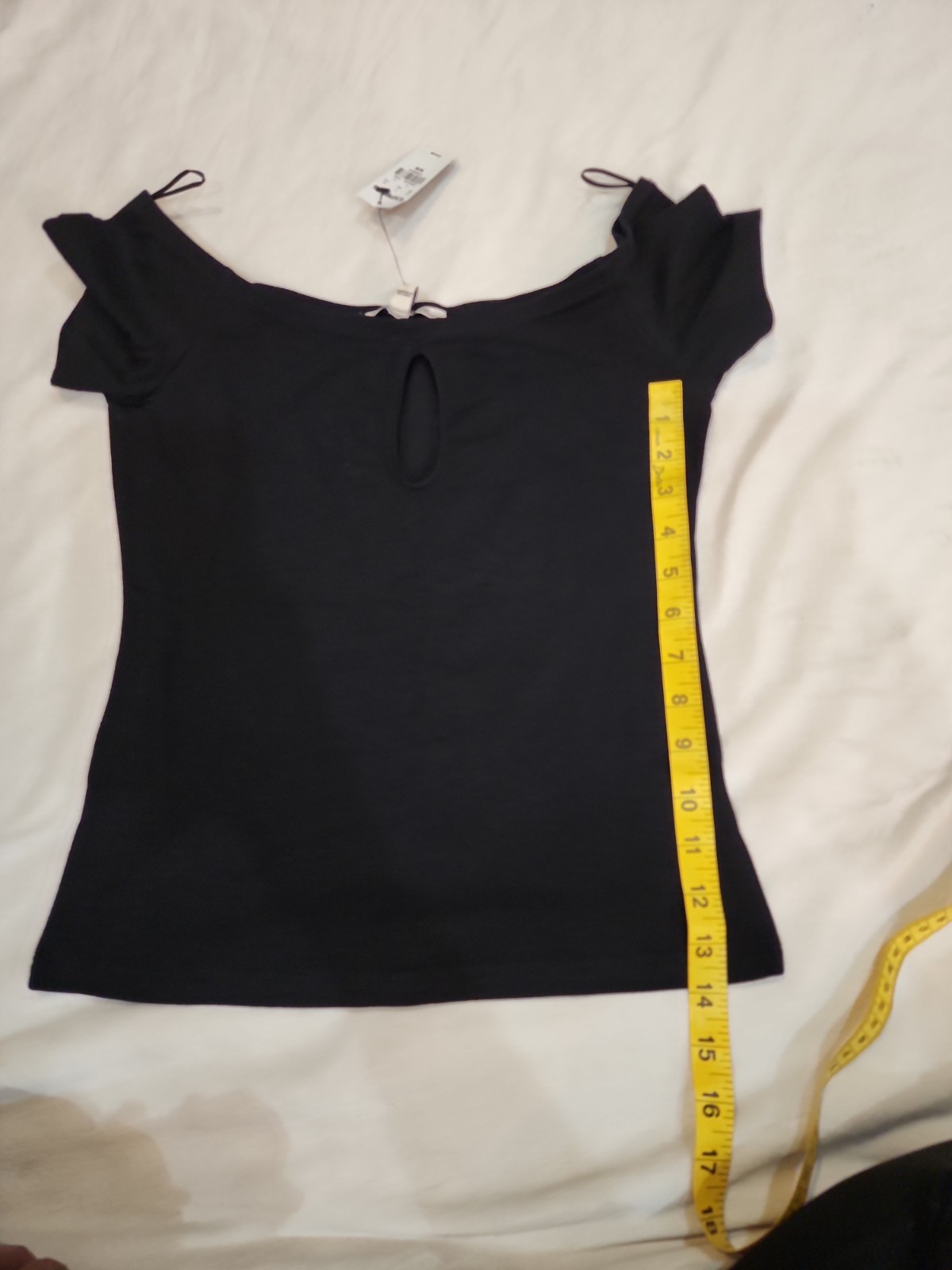 Express one Eleven Black M Siri Lanka RN 55285 95% Cotton 5% Spandex Cuello Boat
