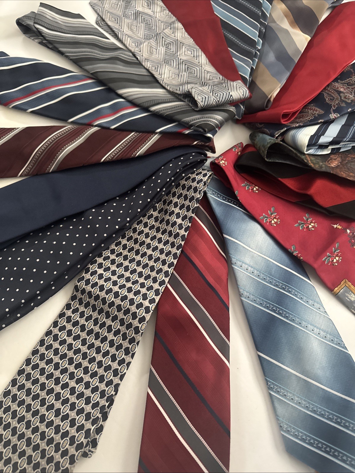 Lot 18 Modern Men’s Neckties • Stripes, Paisley, Novelty, Dress & Office Wear