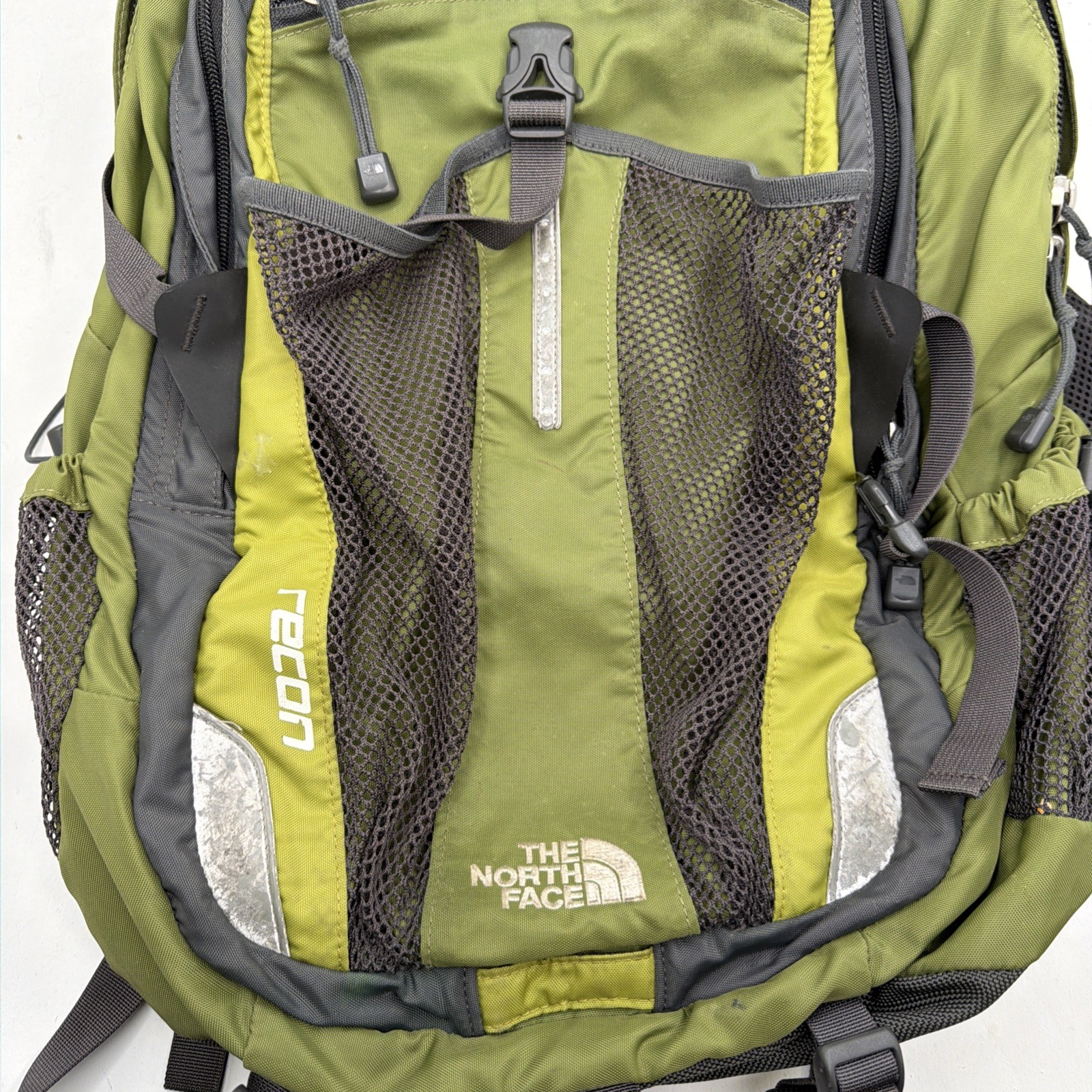 THE NORTH FACE RECON GREEN BACKPACK