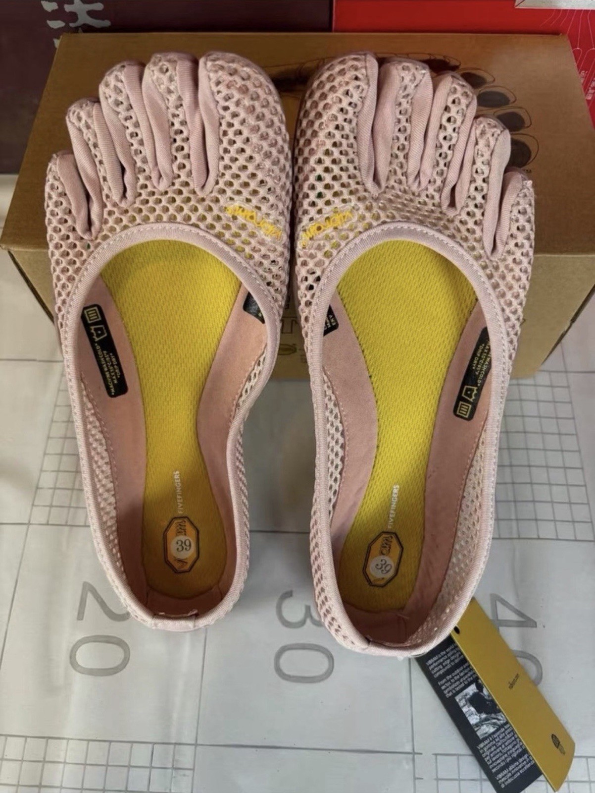 VIBRAM Five-finger Shoes Yoga Pilates Women’s Sports & Dance- Breathable Shoe