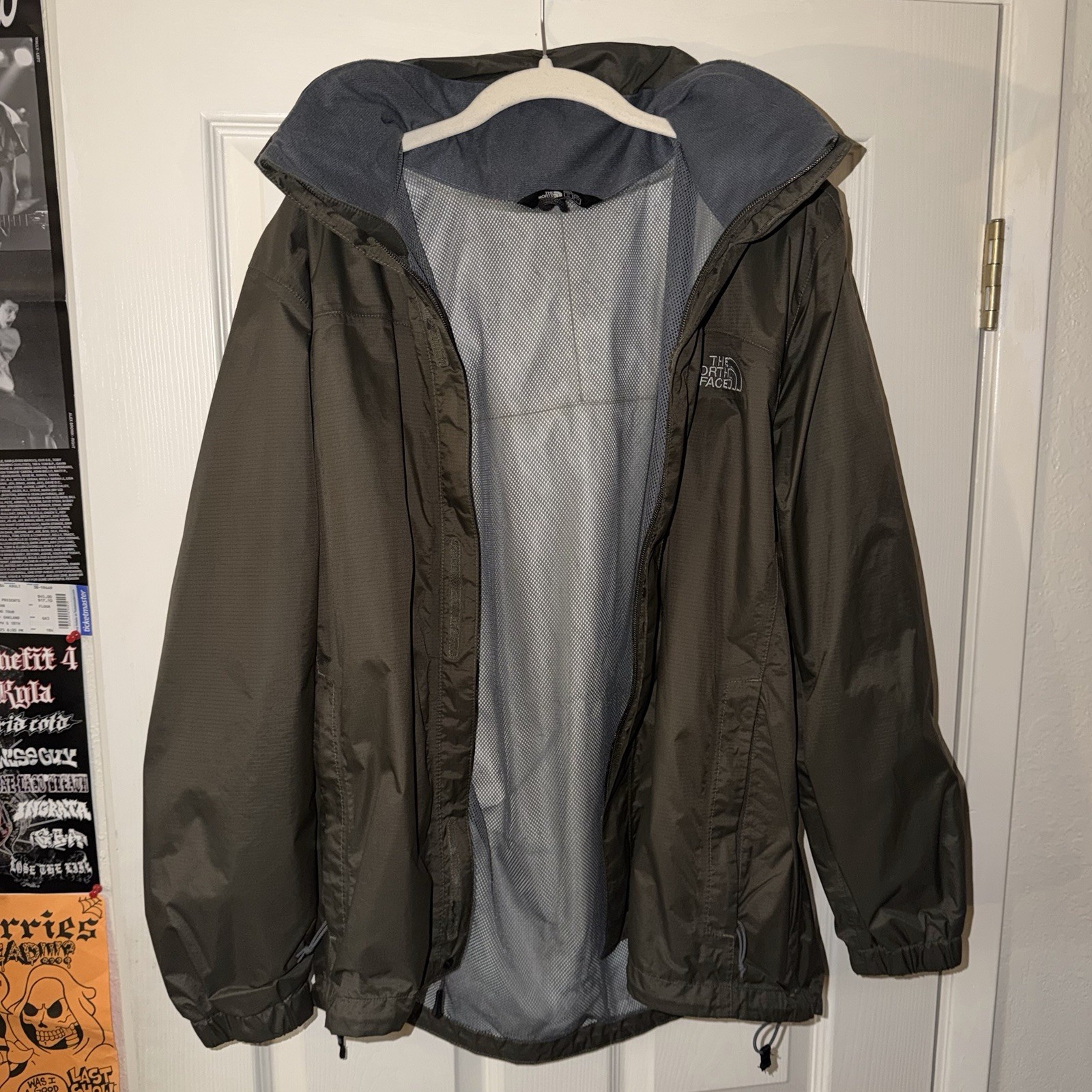 The North Face DryVent Men’s M Hooded Zip Nylon Mid-Length Rain Coat Green