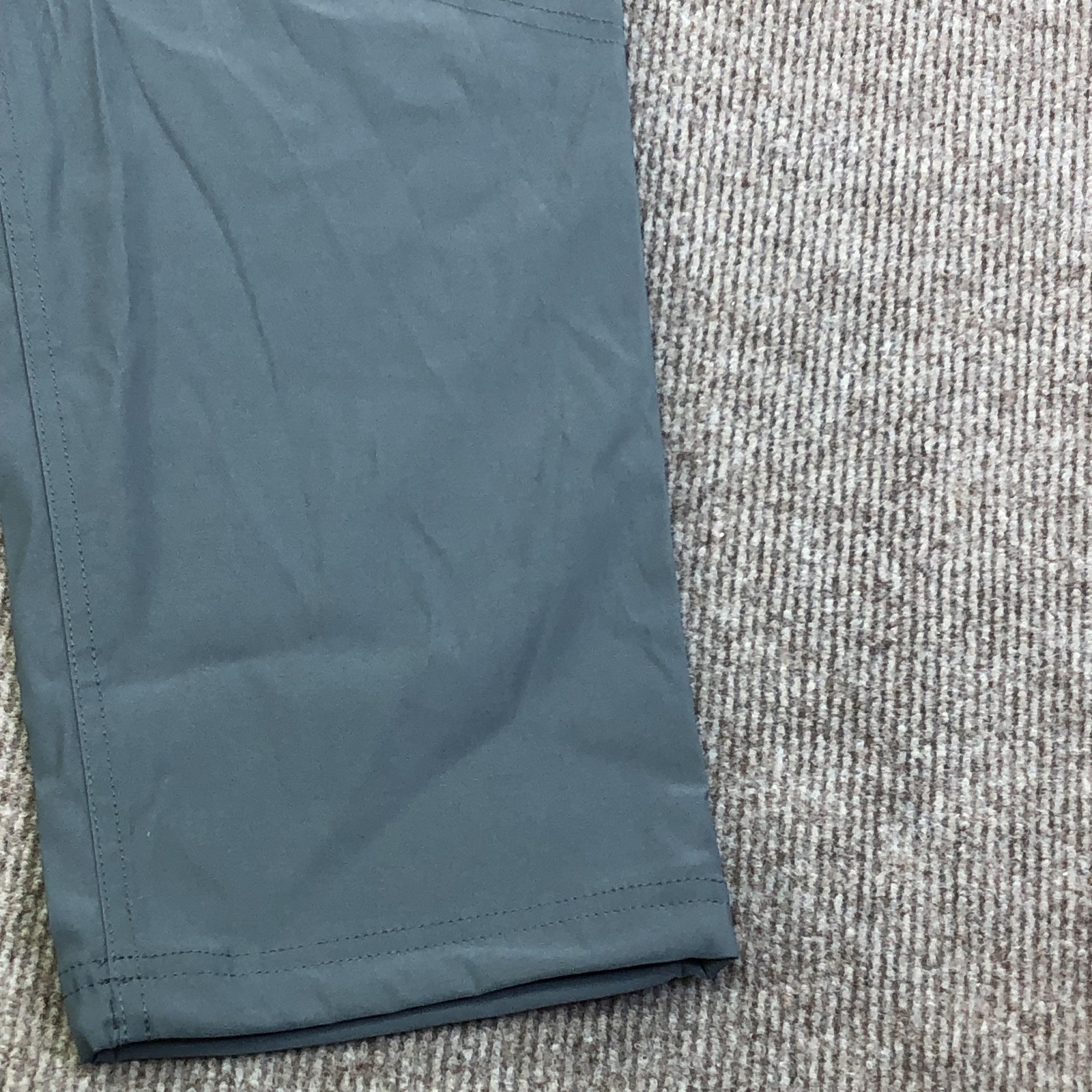 Eddie Bauer Rainier Capri Pants Womens 4 Gray Nylon Hiking Outdoor Stretch