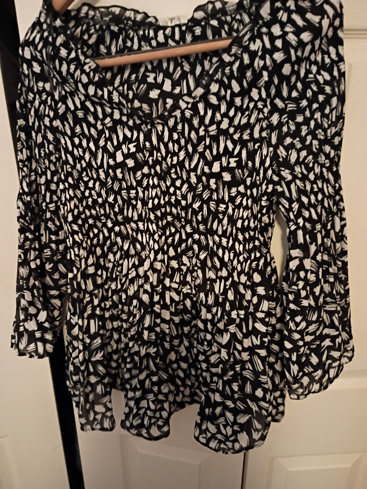 Spense Top,Size XL,Black/ White NWT