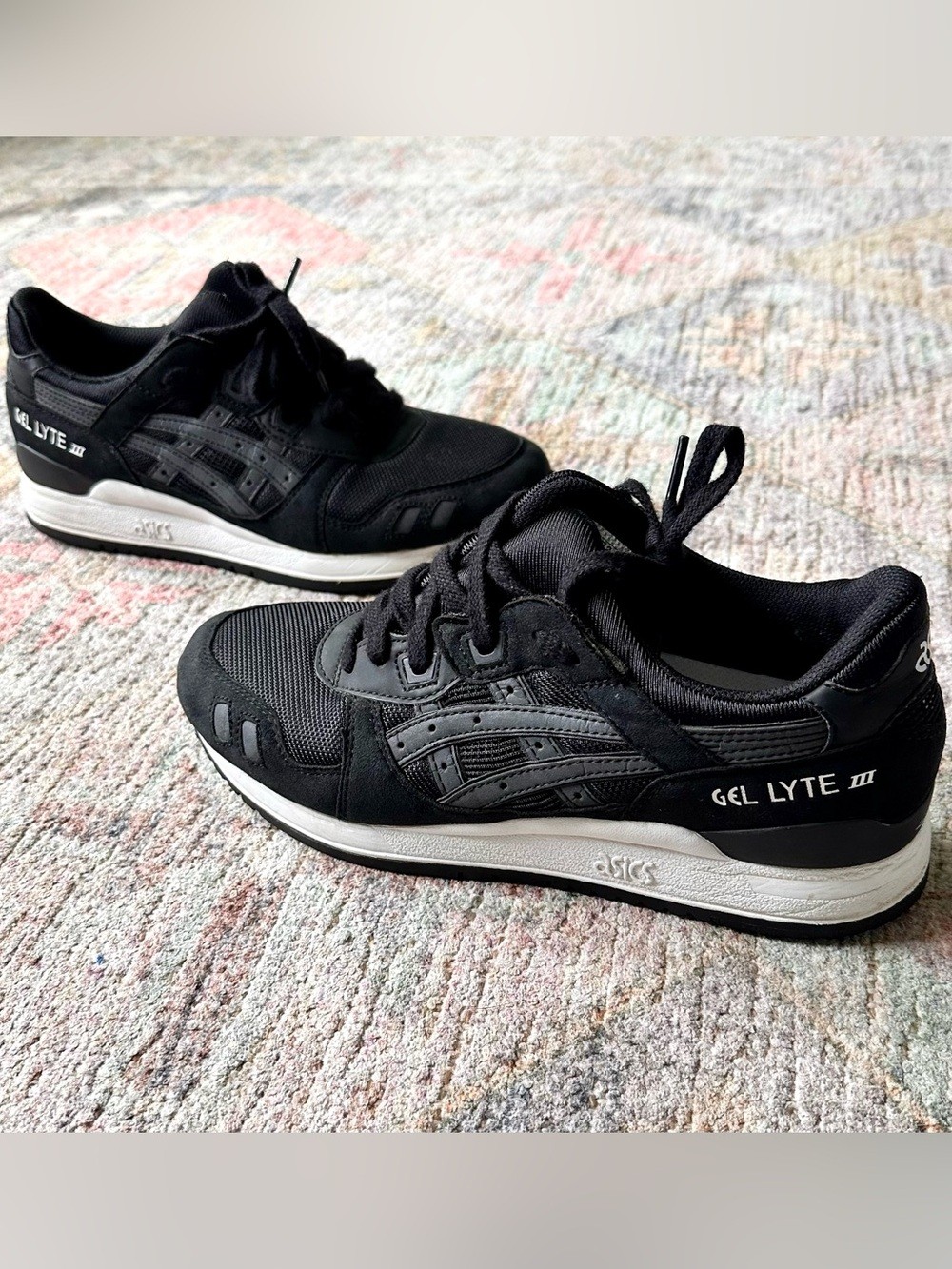 Asics Black Low-Top Classic GEL-Lyte III Sneakers
