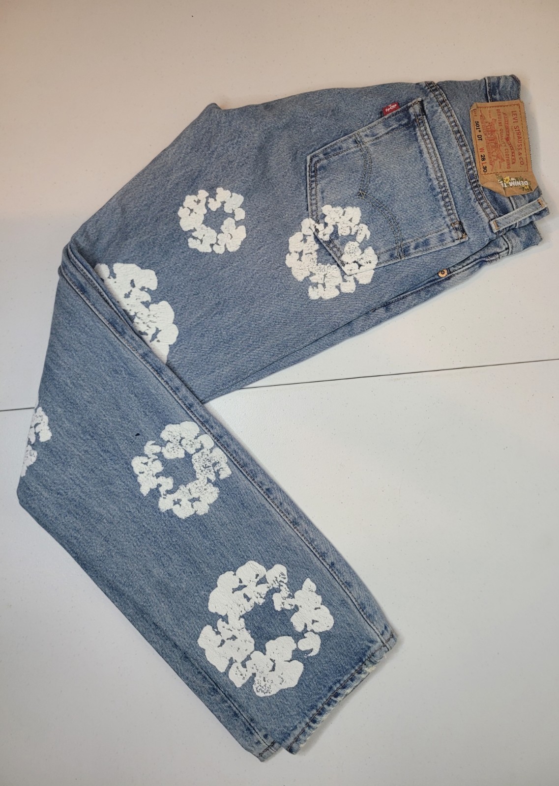 Levi’s 501 DT Denim Tears Cotton Wreath Jeans Levi’s Big E |28×30| Button Fly