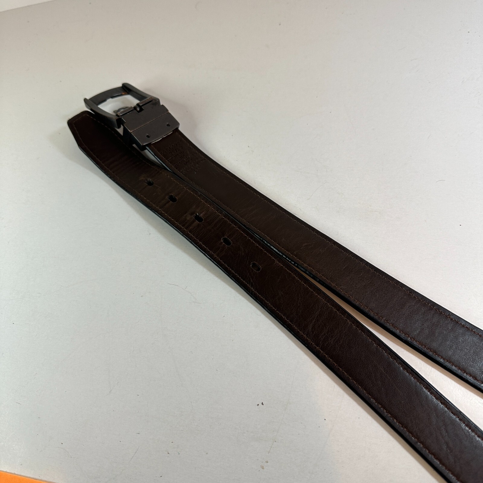 Columbia Genuine Leather Top Bonded Leather Lining & Belt Buckle 34/85 11C002J4