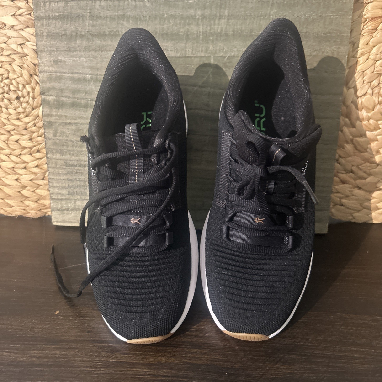 Kuru Atom 2 Womens Size 9 M Black Athletic Running Walking Sneakers Flawed
