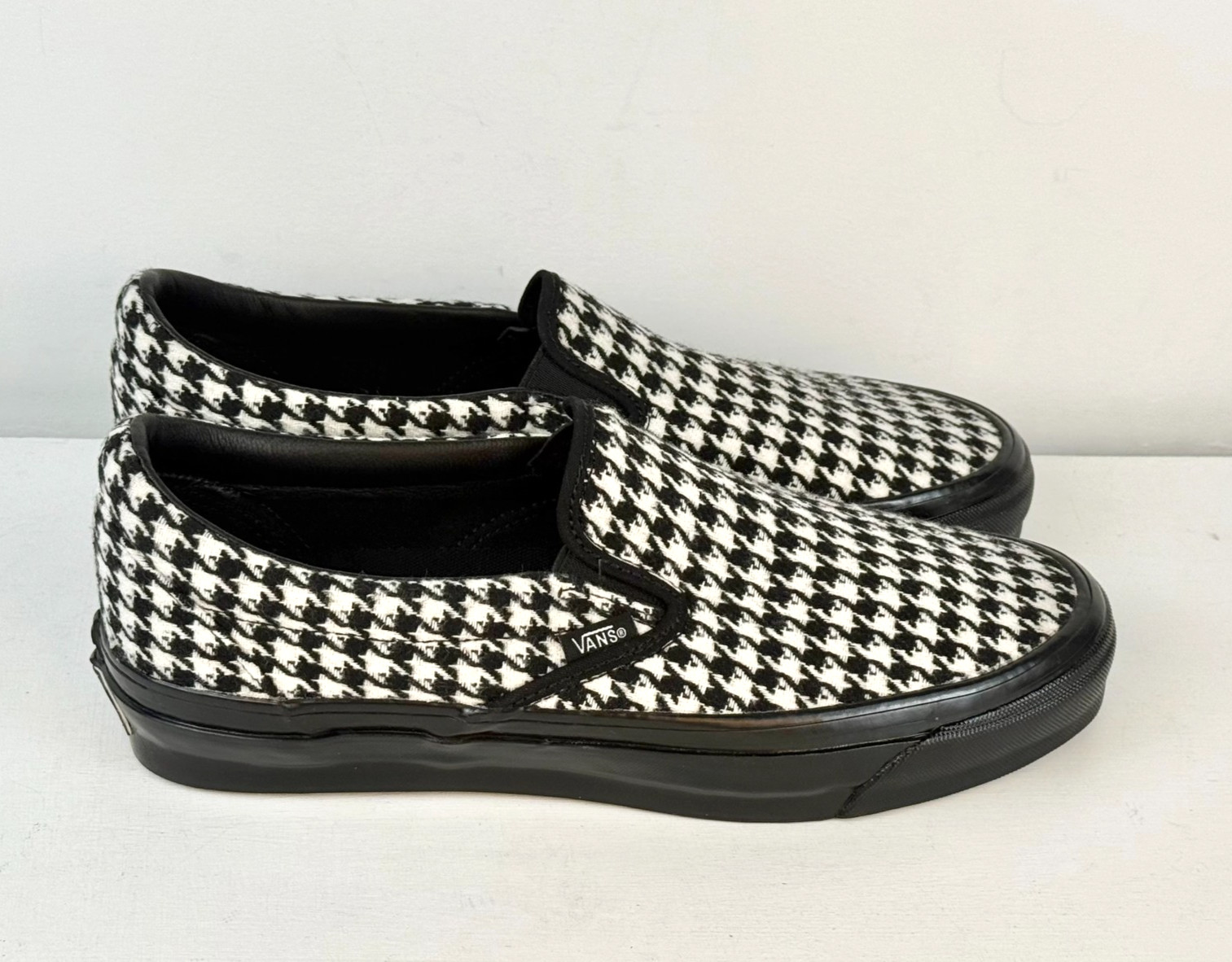 M6 W7.5-VANS LX Classic Slip-On 98 Skate Sneaker Houndstooth Black/White-507452