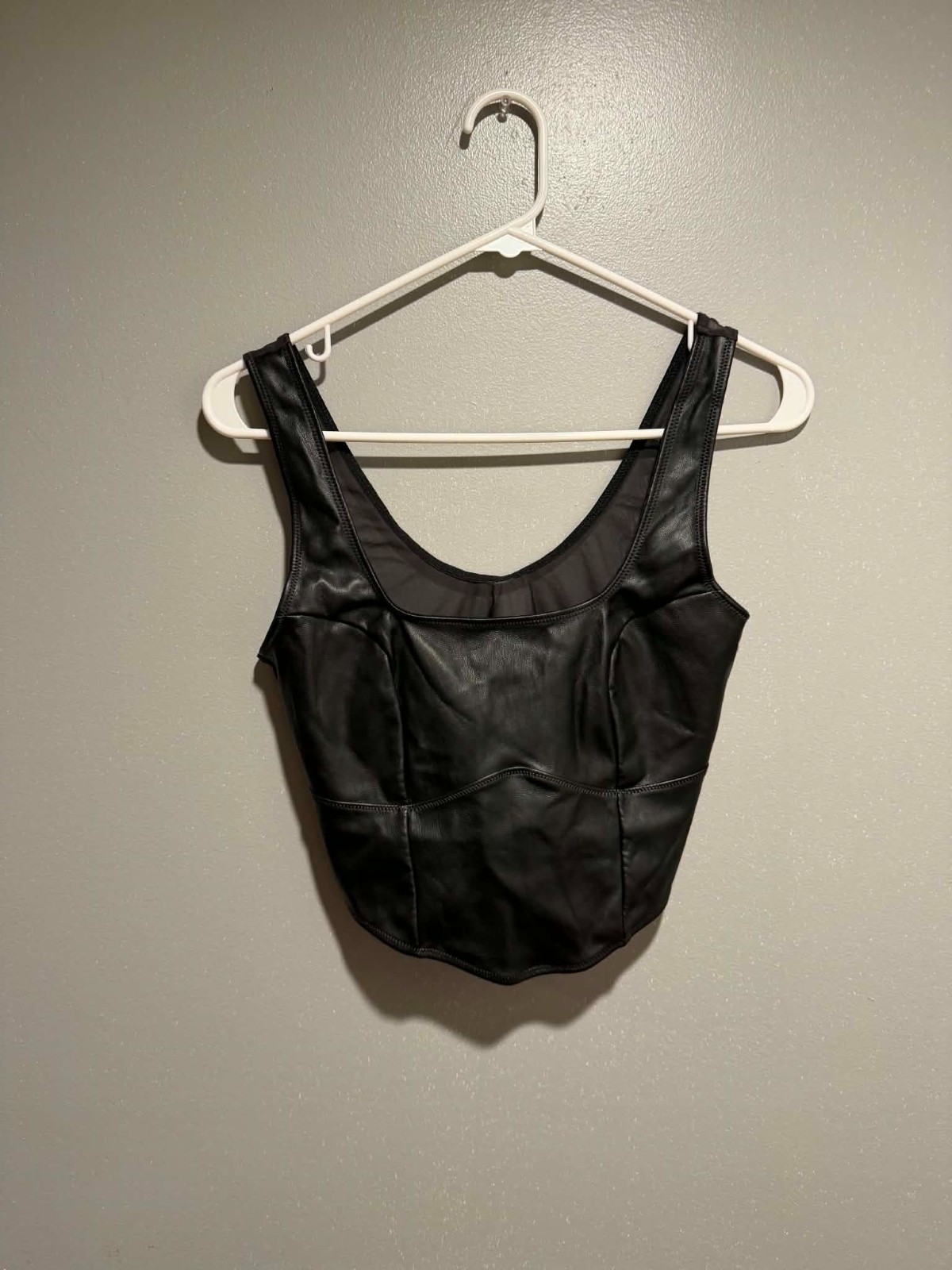 Colsie Faux Leather and Mesh Cropped Top Size Medium
