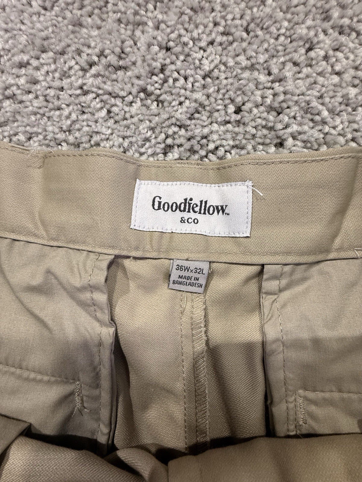 NEW Goodfellow & Co. Men’s Slim Trousers Tapered Leg Khaki Size 36 x 32