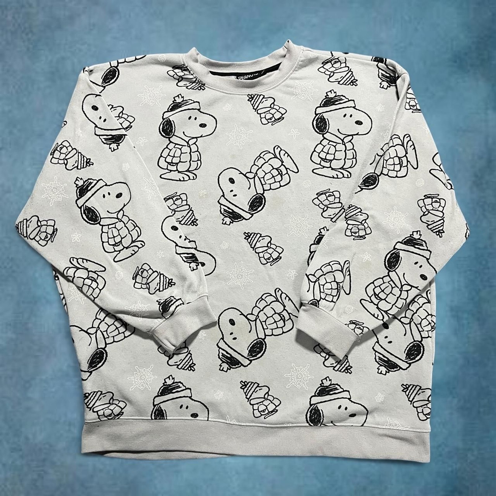 Gray peanuts snoopy and Woodstock Christmas sweater oversized